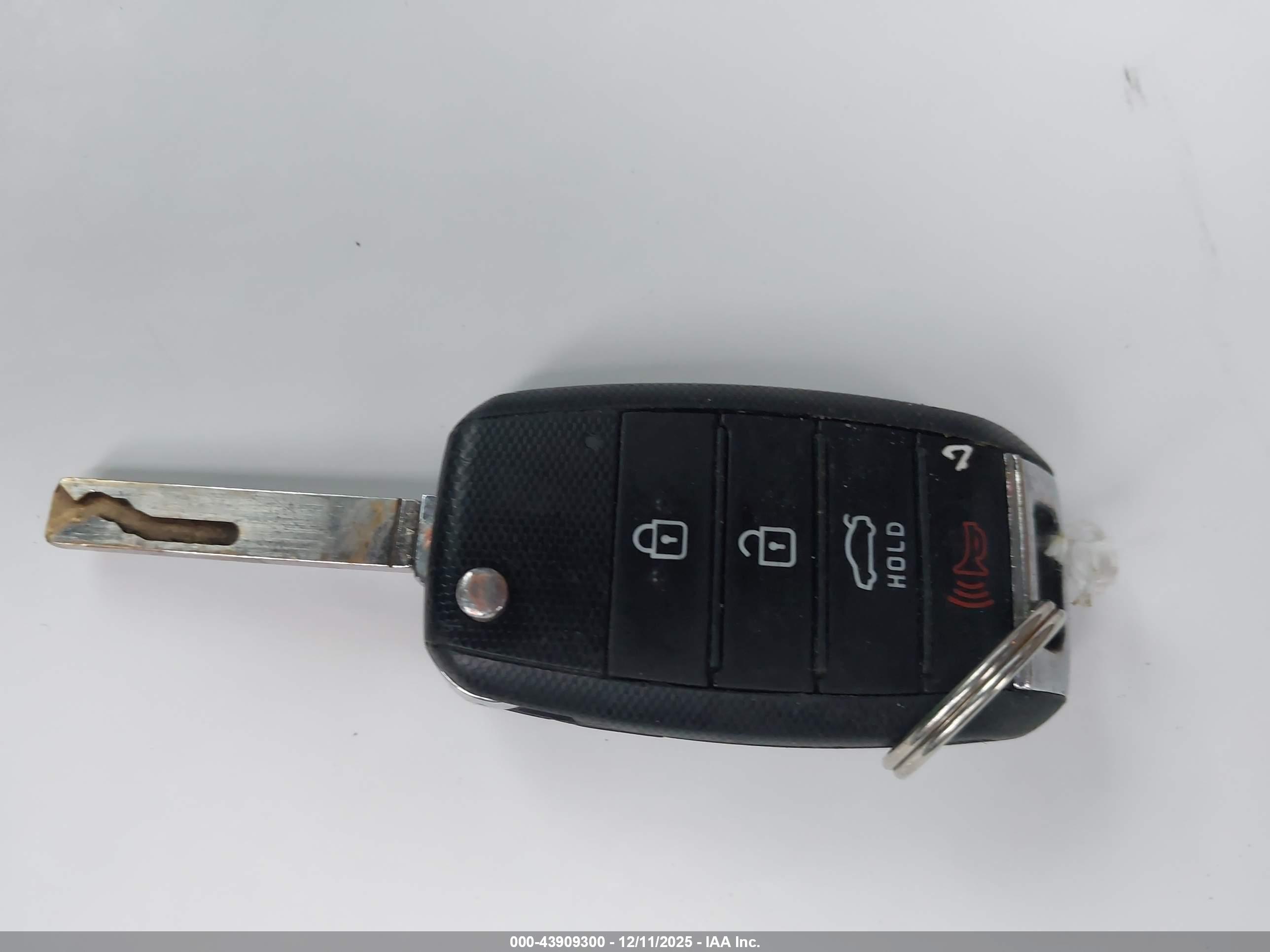 KIA OPTIMA image 11
