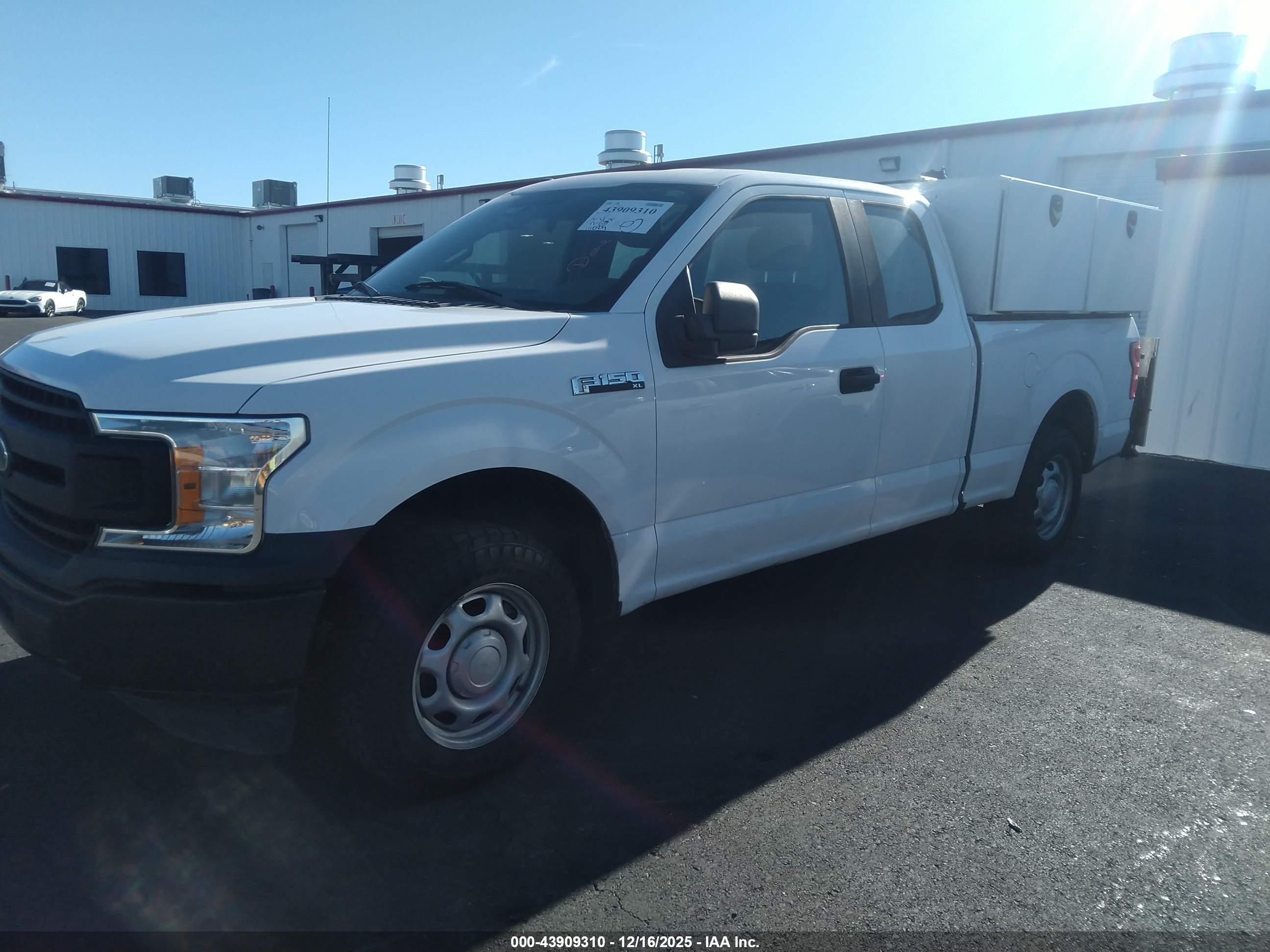 FORD F-150 image 2