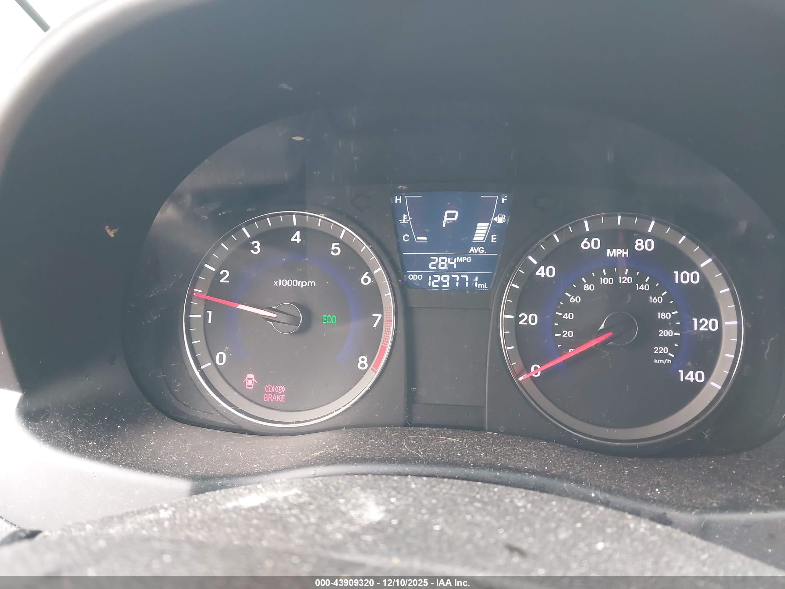 HYUNDAI ACCENT image 7