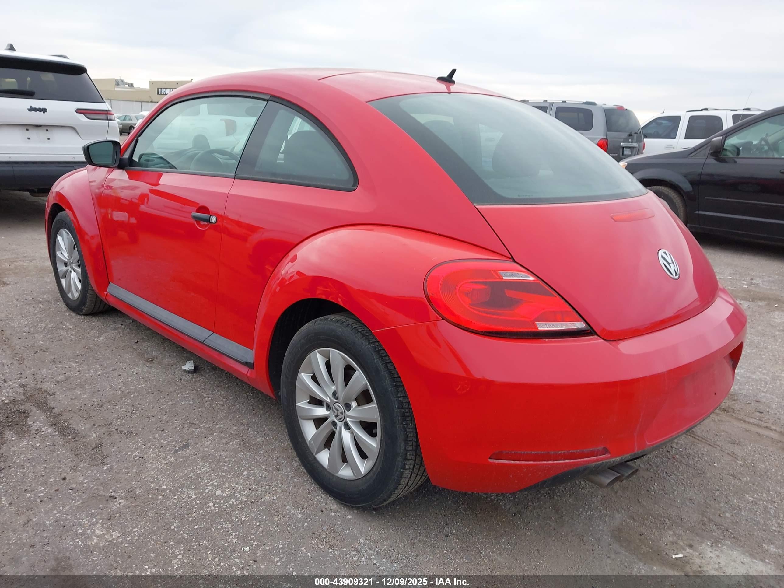 VOLKSWAGEN BEETLE image 3
