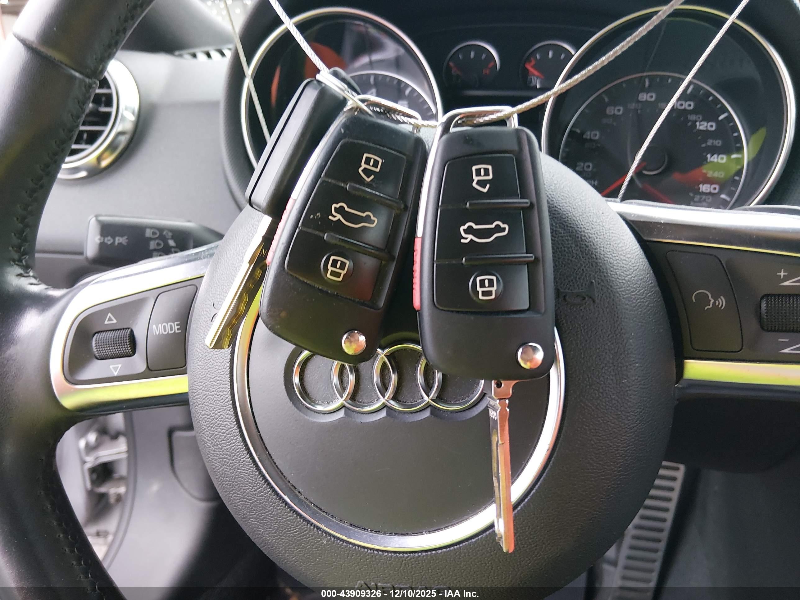 AUDI TT image 11
