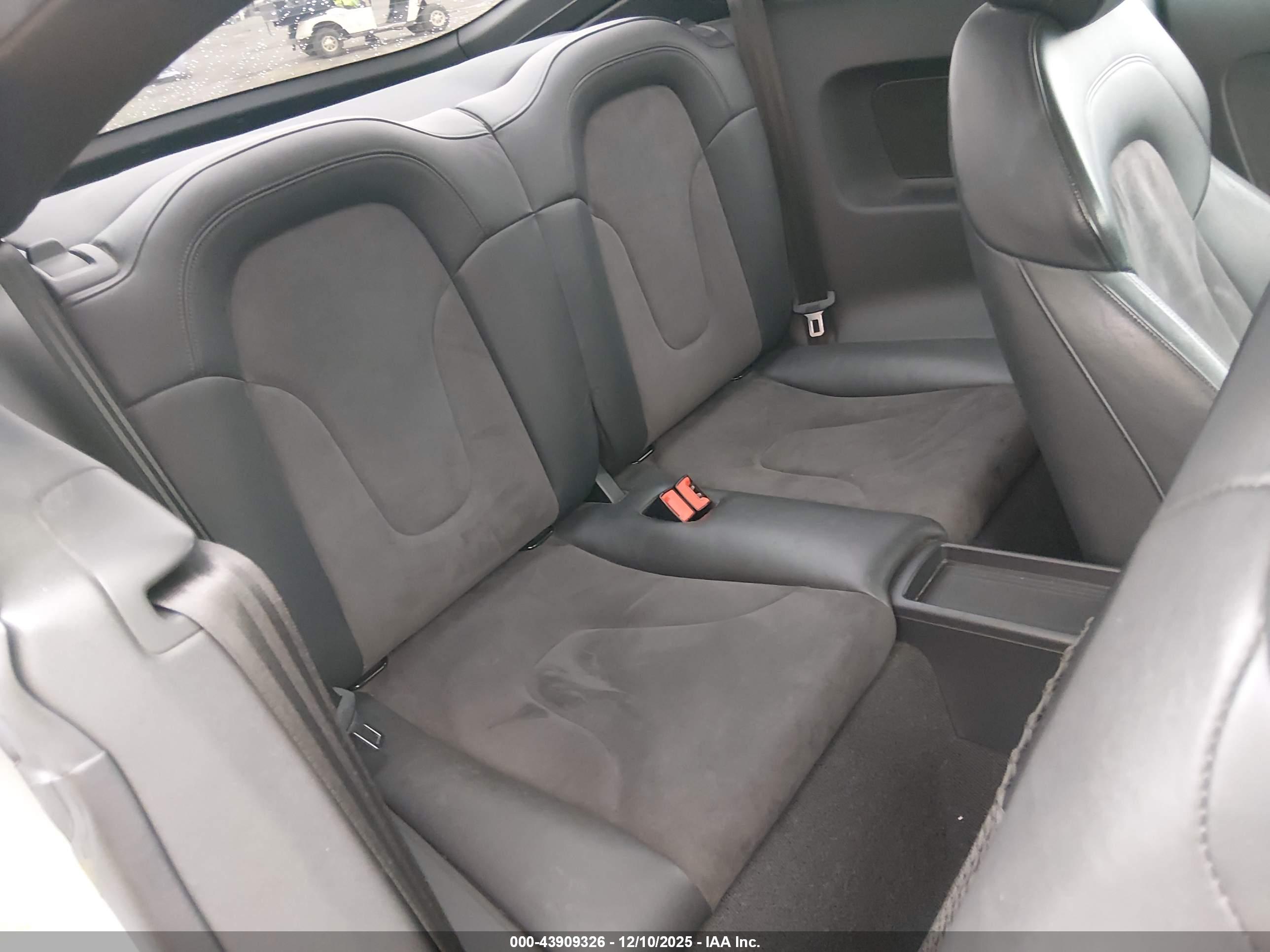 AUDI TT image 8
