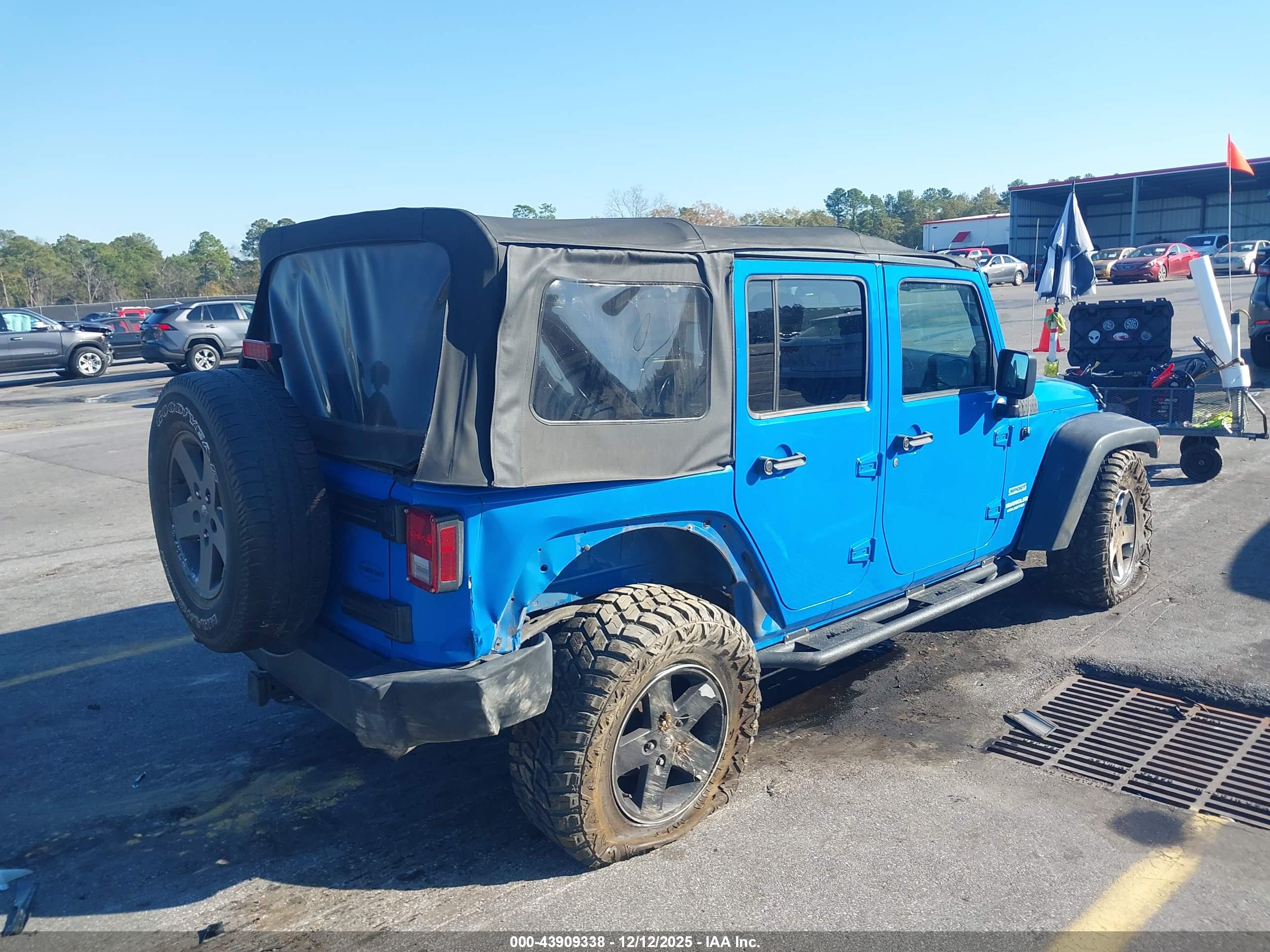 JEEP WRANGLER image 4