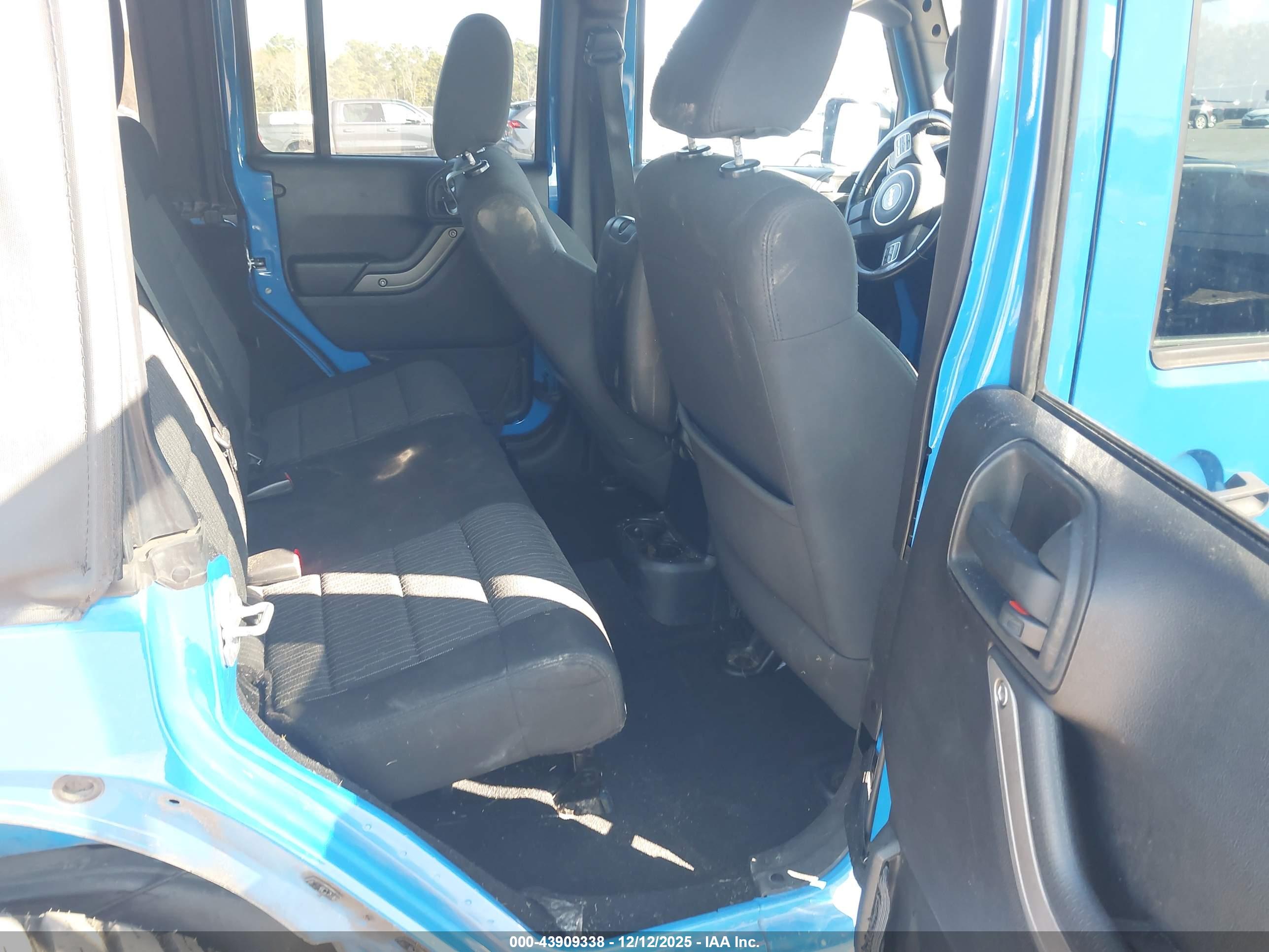 JEEP WRANGLER image 8