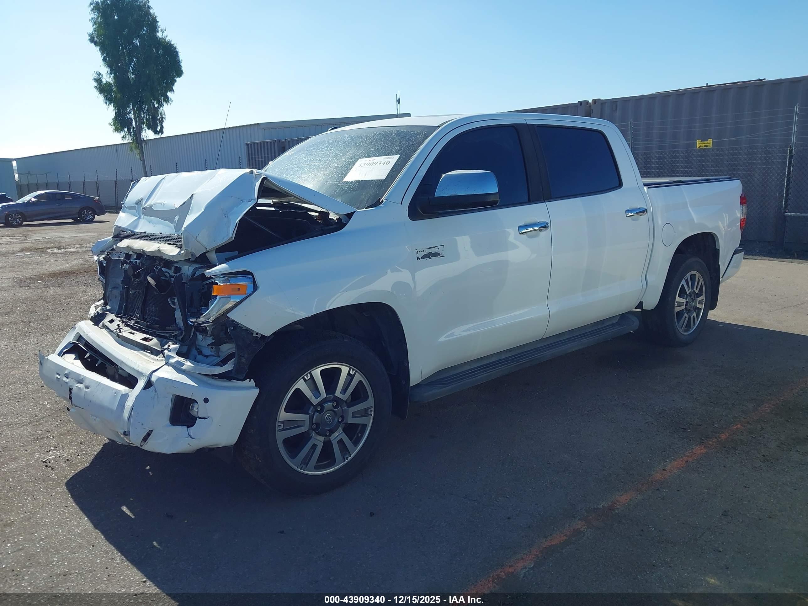 TOYOTA TUNDRA image 2