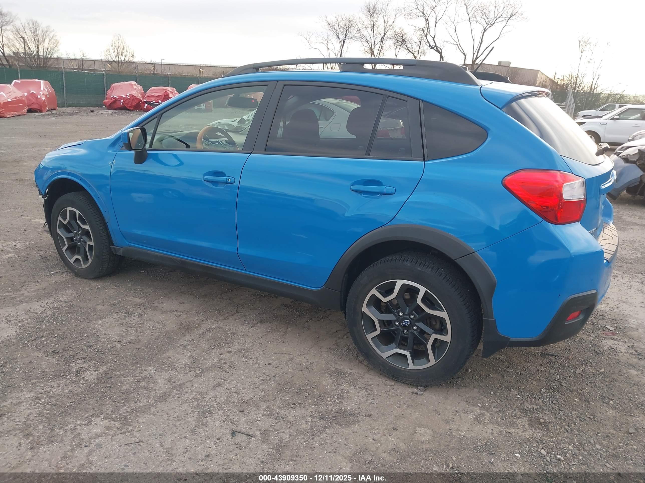 SUBARU CROSSTREK image 3