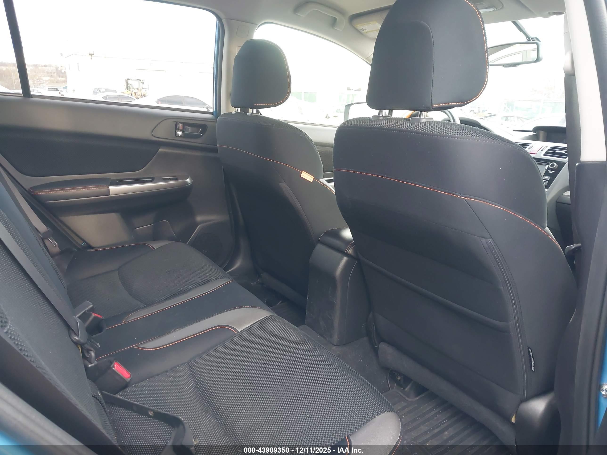 SUBARU CROSSTREK image 8