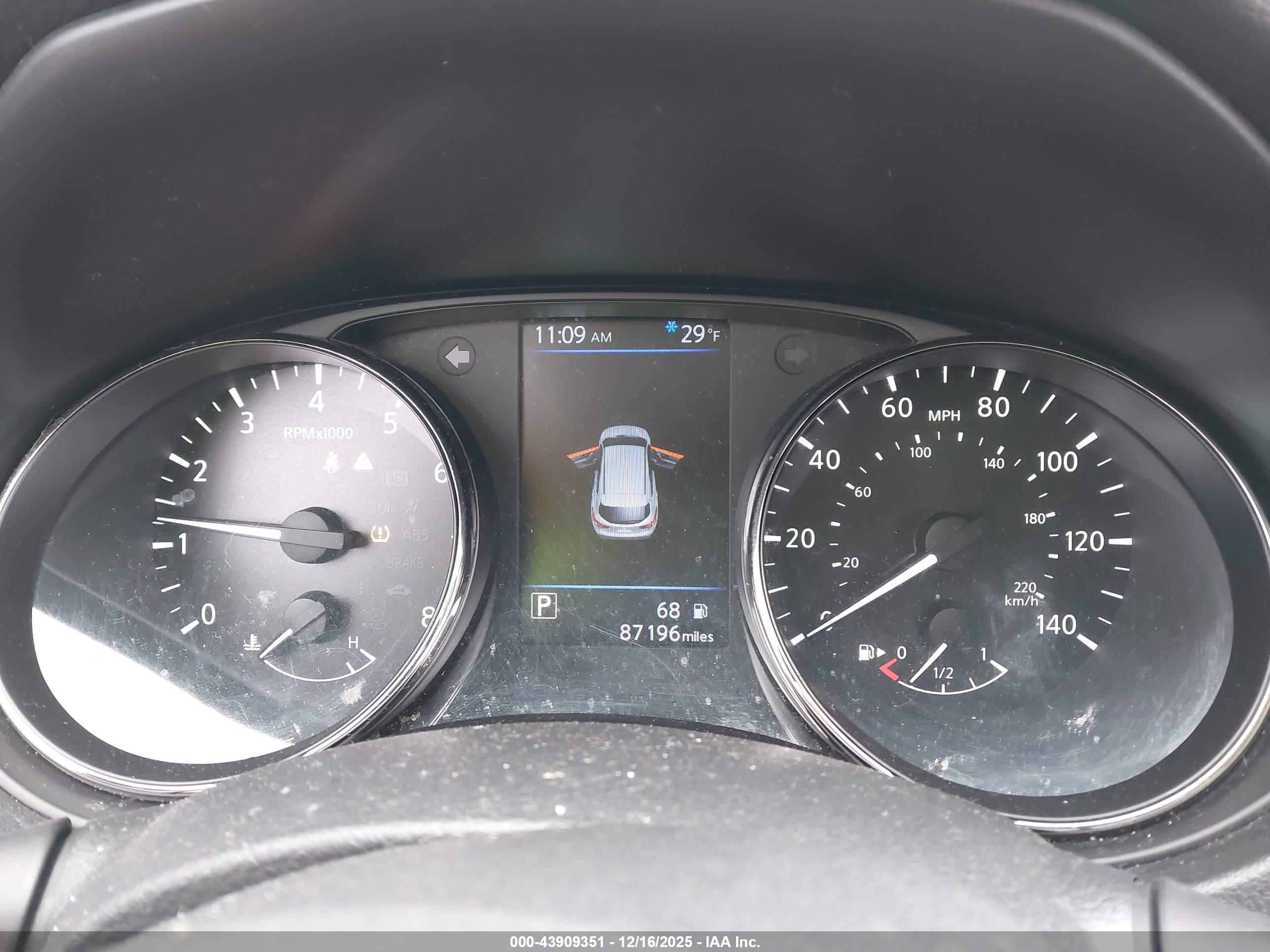 NISSAN ROGUE image 7