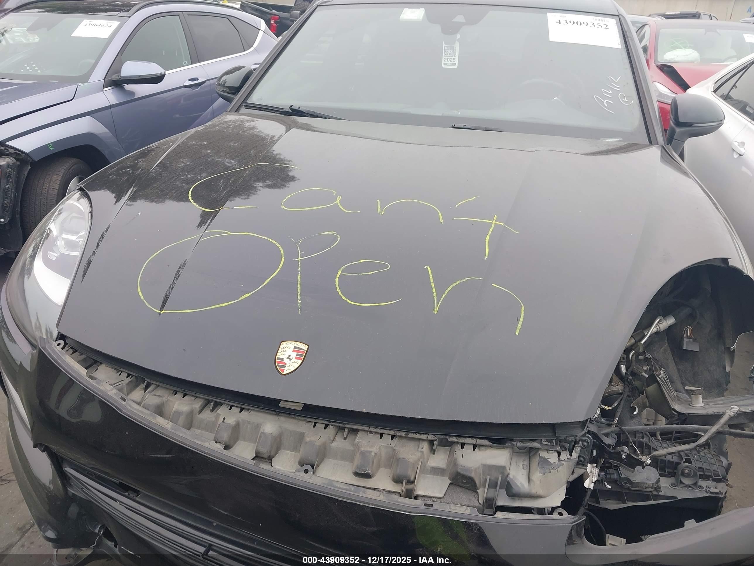 PORSCHE CAYENNE image 10