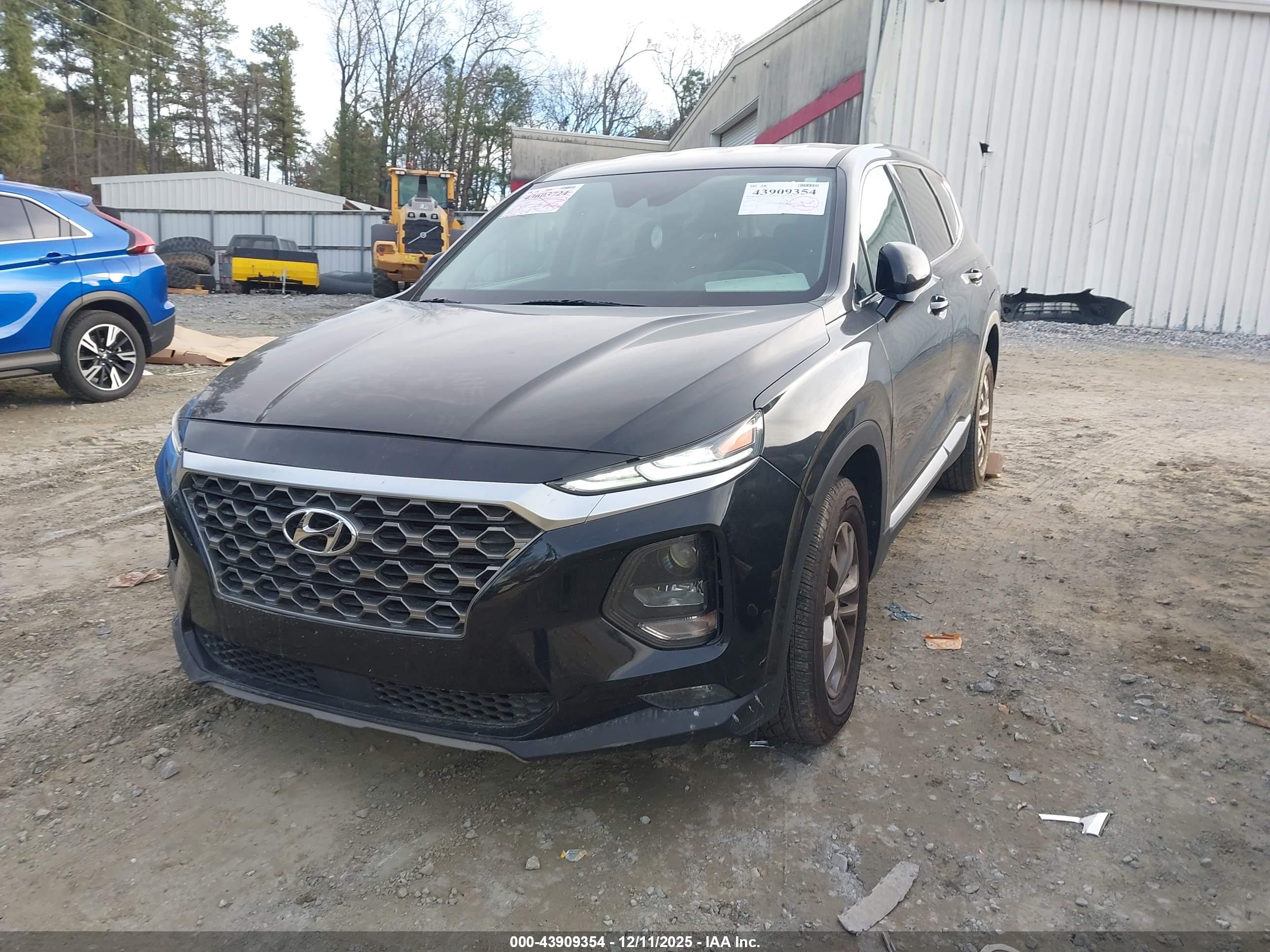 HYUNDAI SANTA image 2