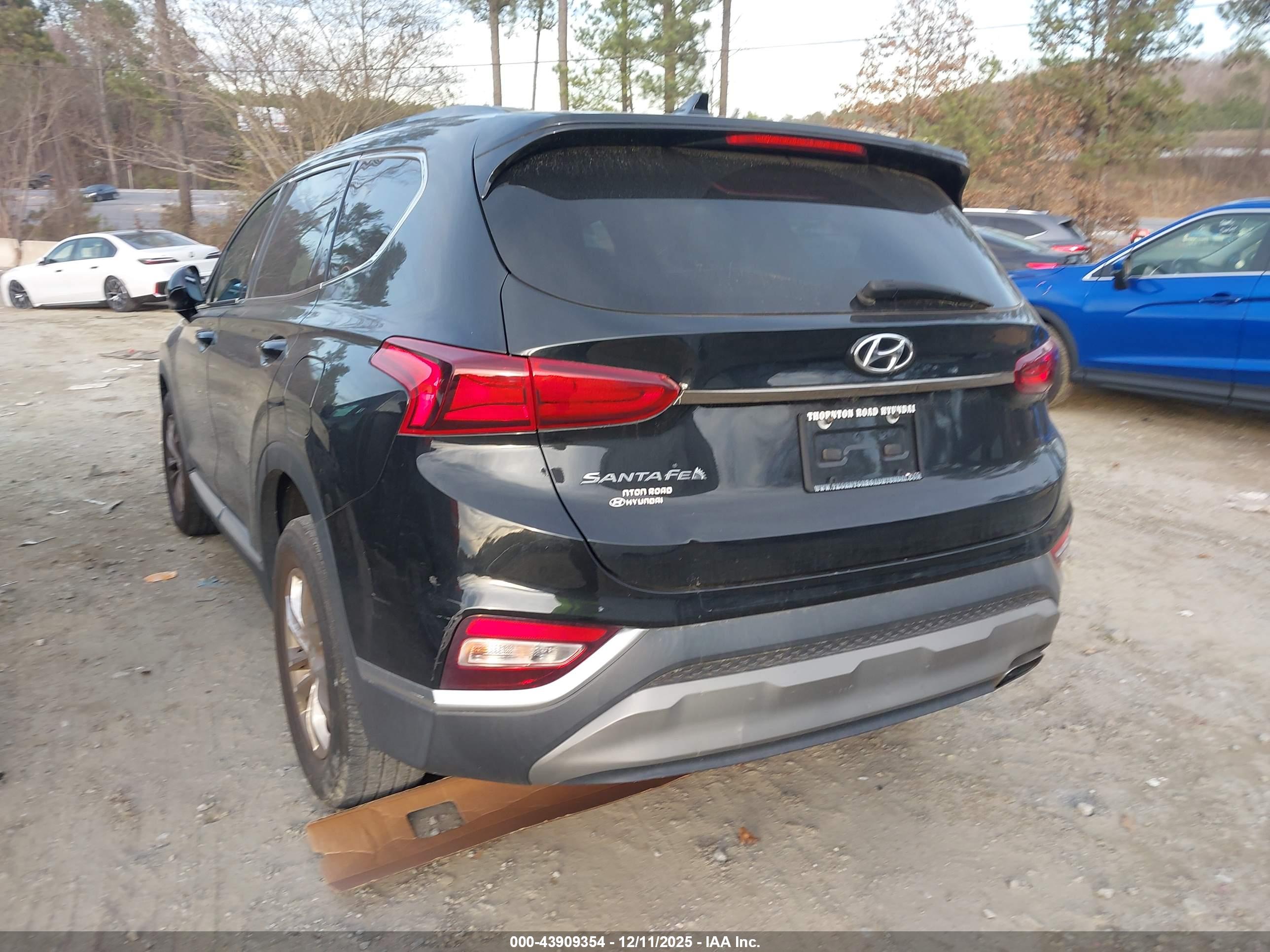 HYUNDAI SANTA image 3