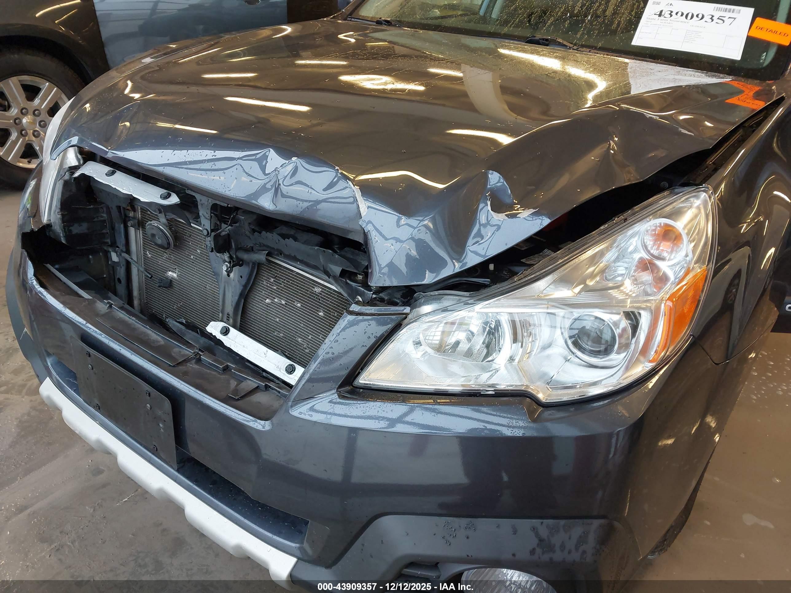 SUBARU OUTBACK image 6