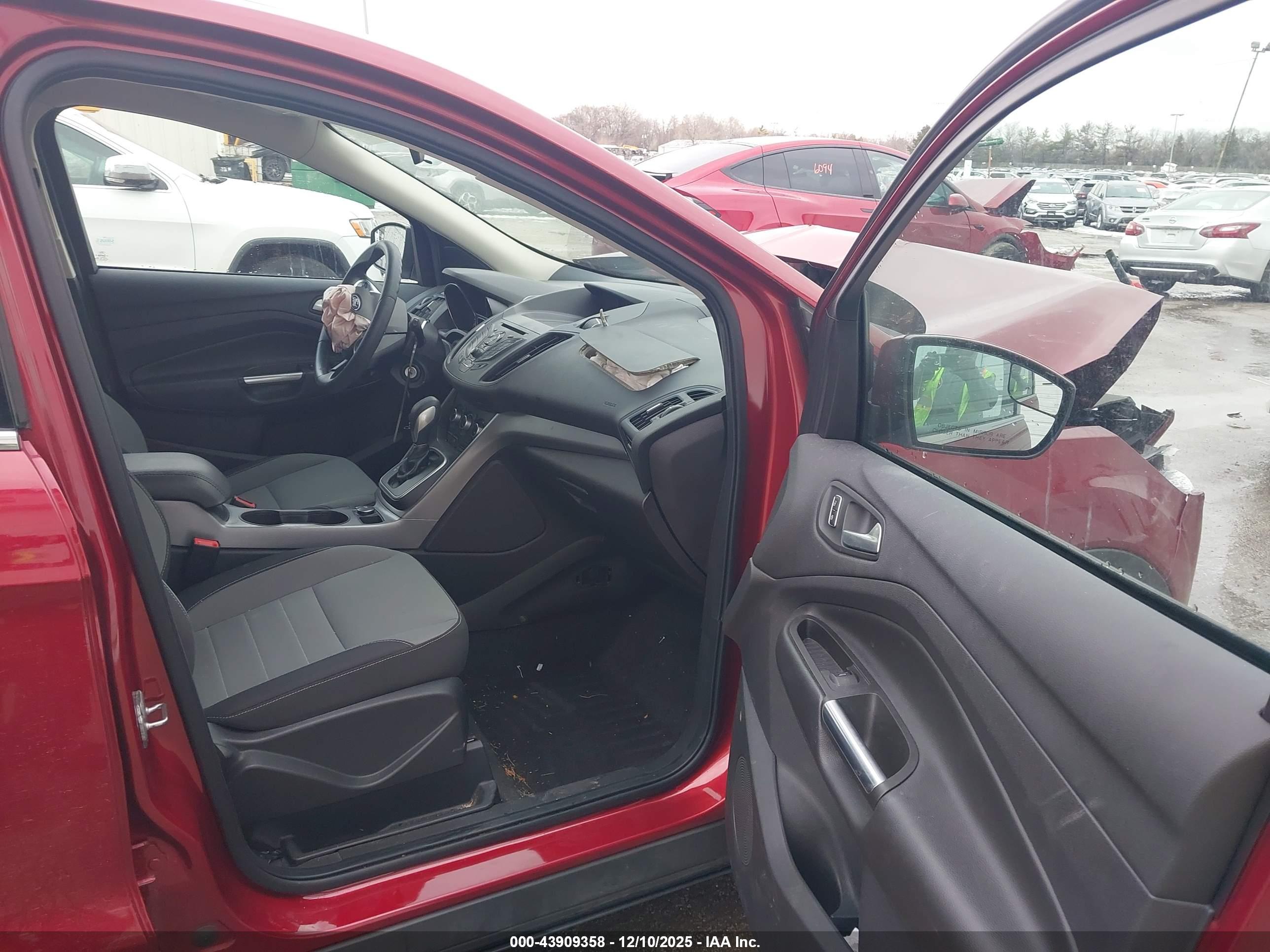FORD ESCAPE image 5