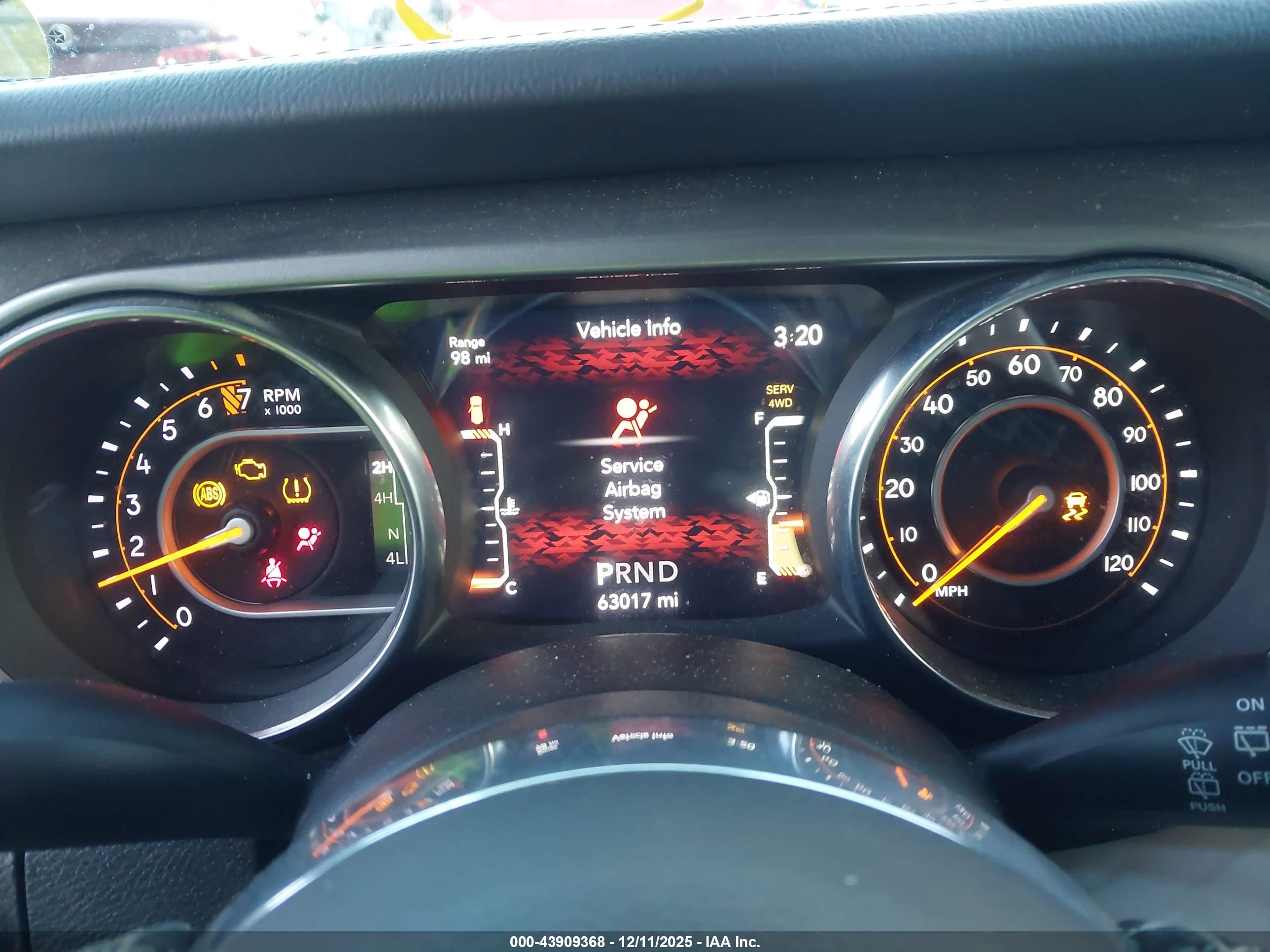 JEEP WRANGLER image 7