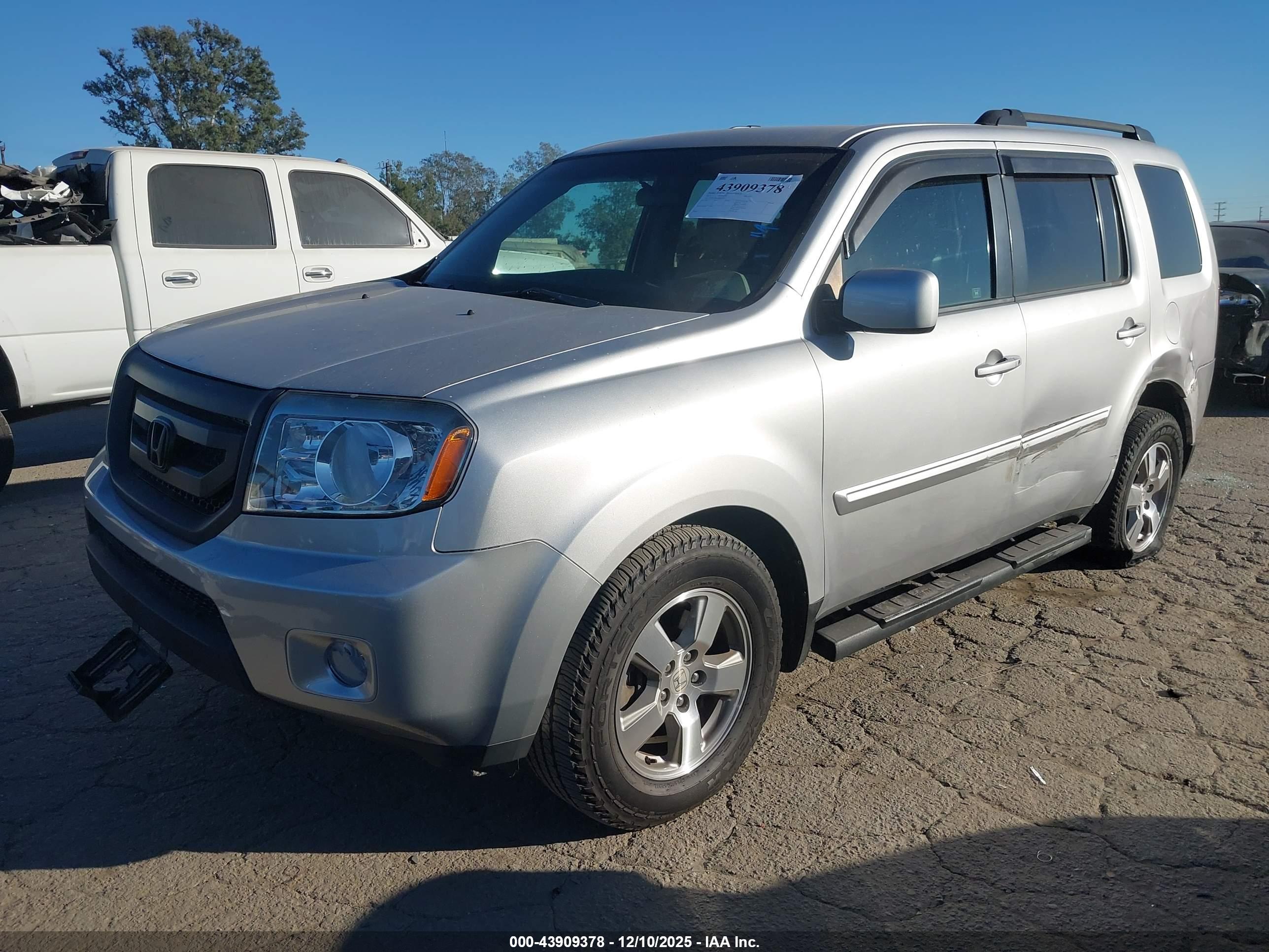 HONDA PILOT image 2