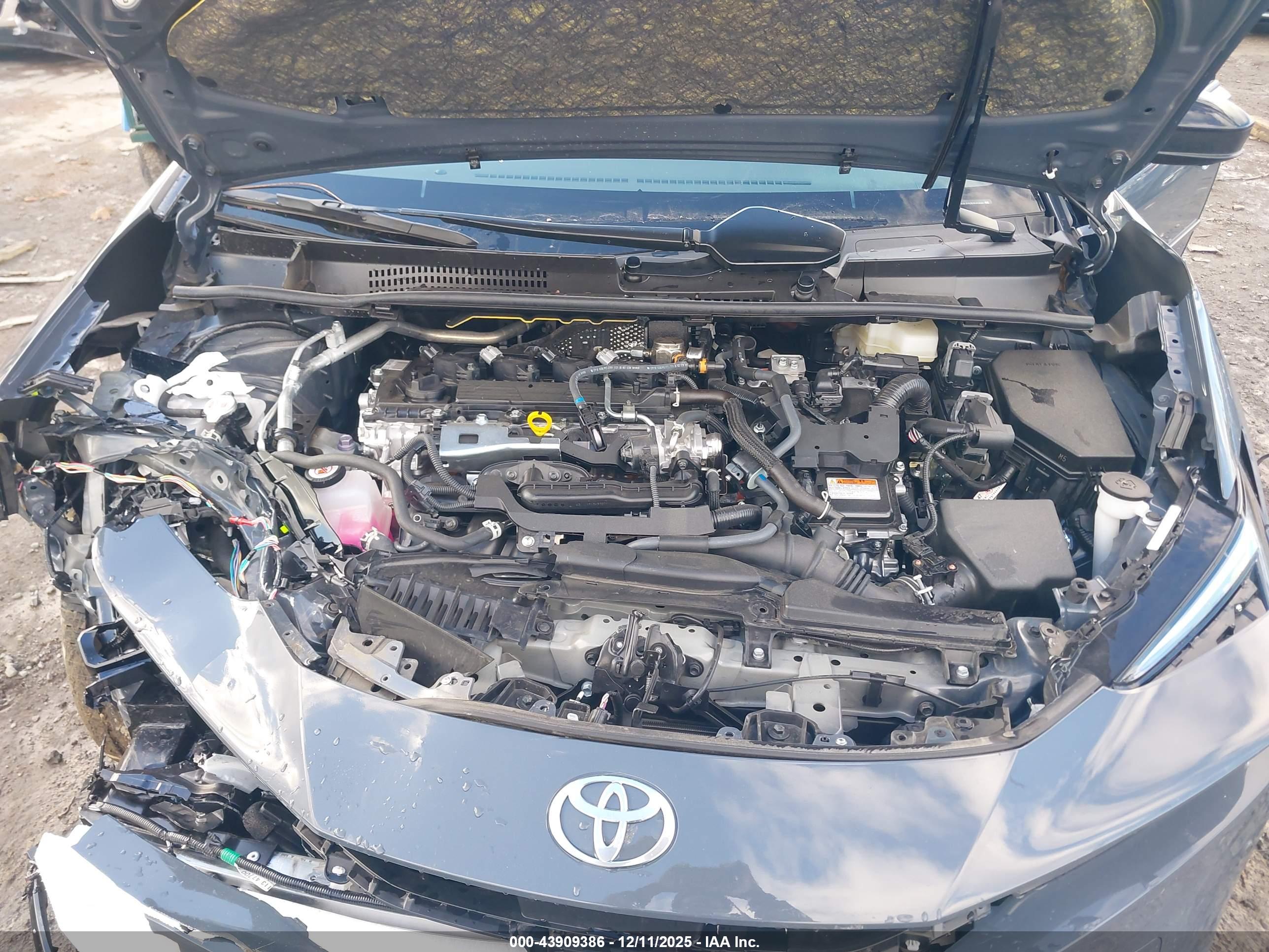 TOYOTA PRIUS image 10