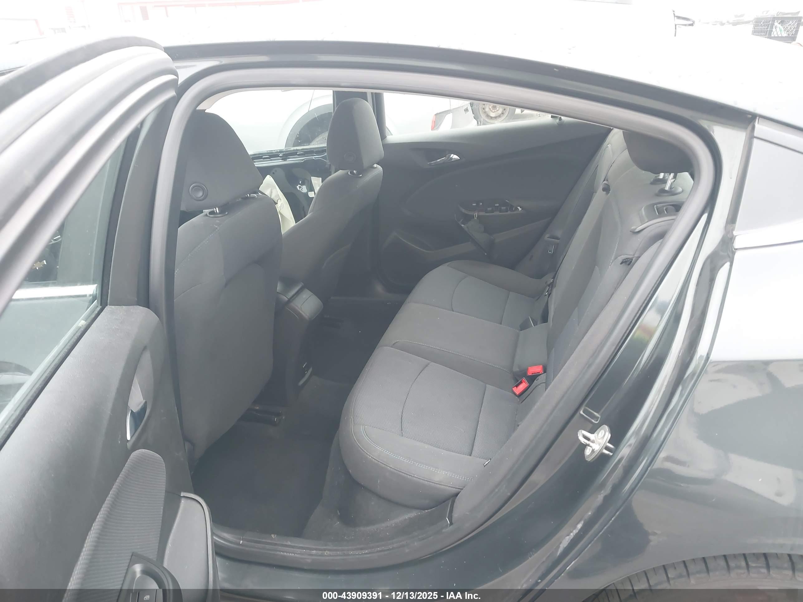 CHEVROLET CRUZE image 8