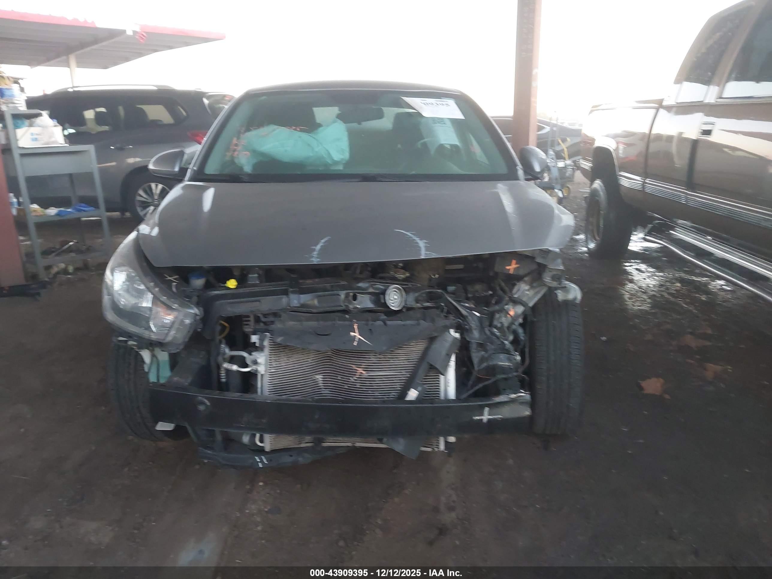 KIA RIO image 6