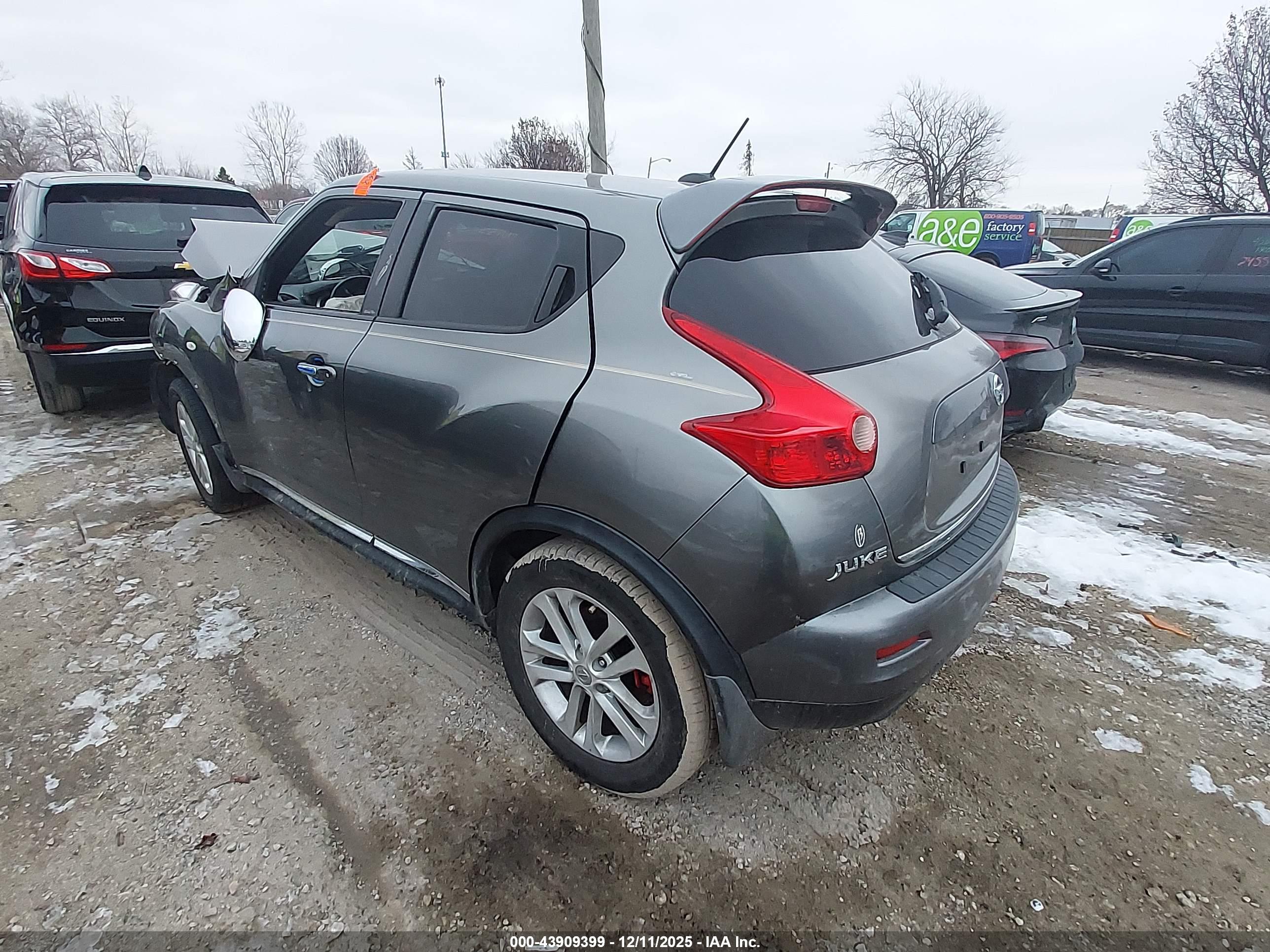 NISSAN JUKE image 3