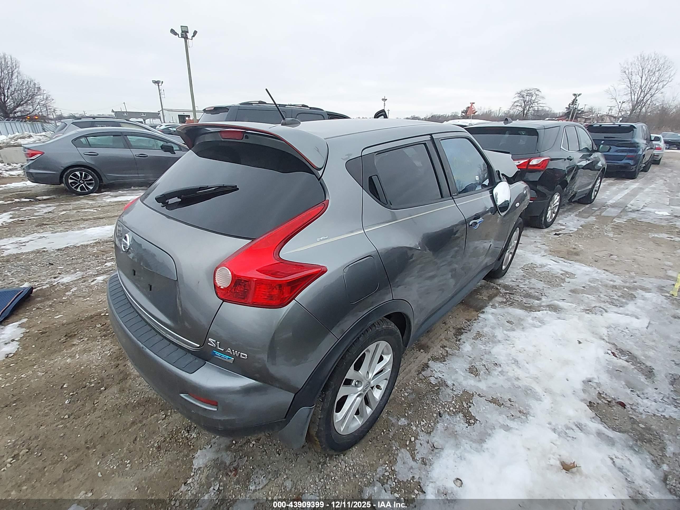 NISSAN JUKE image 4