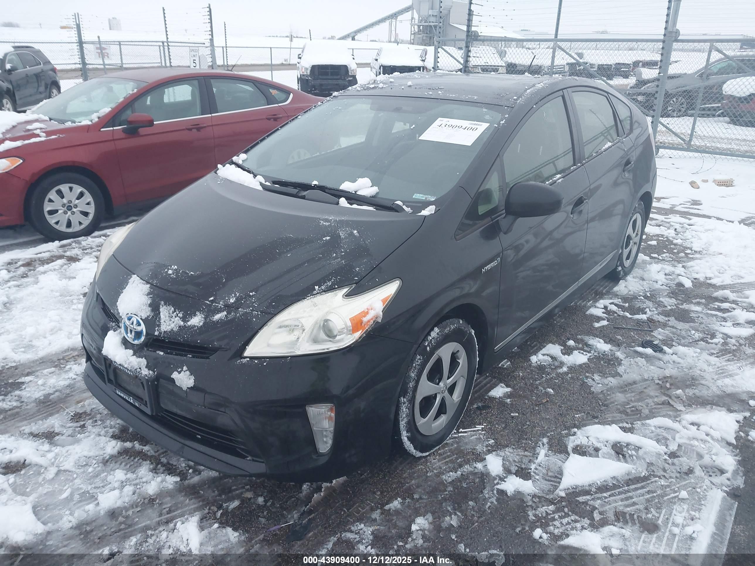 TOYOTA PRIUS image 2