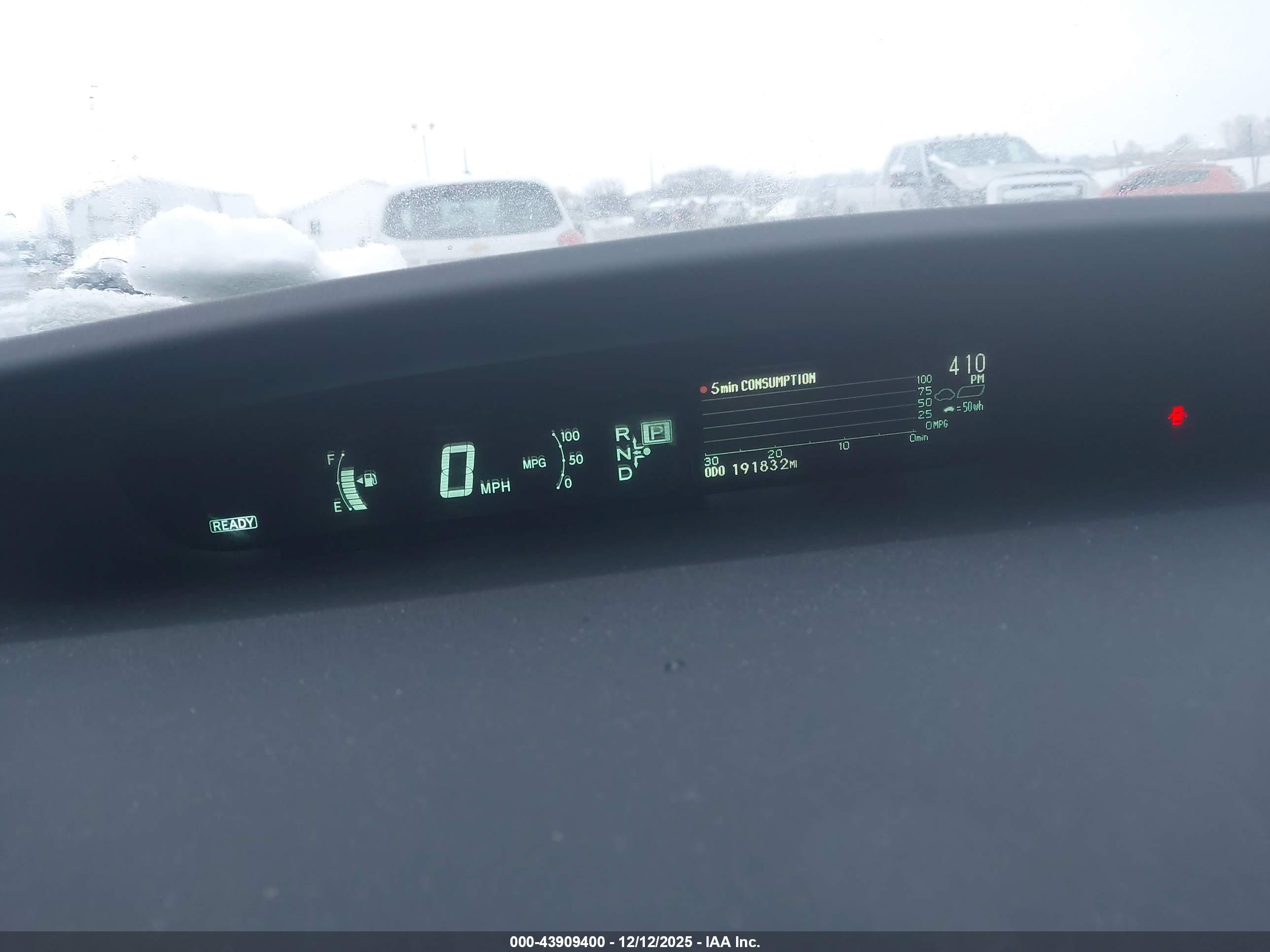 TOYOTA PRIUS image 7