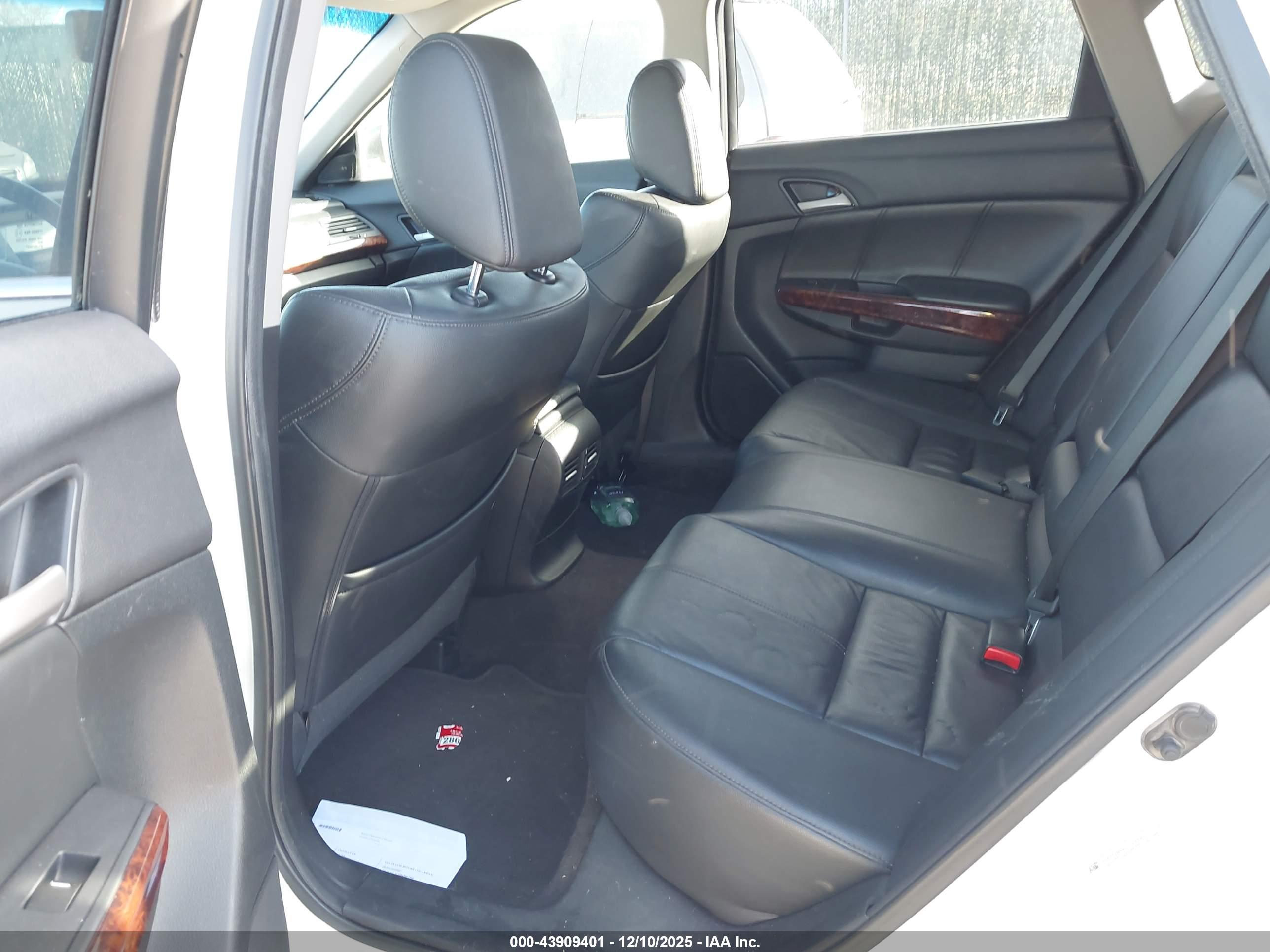 HONDA CROSSTOUR image 8