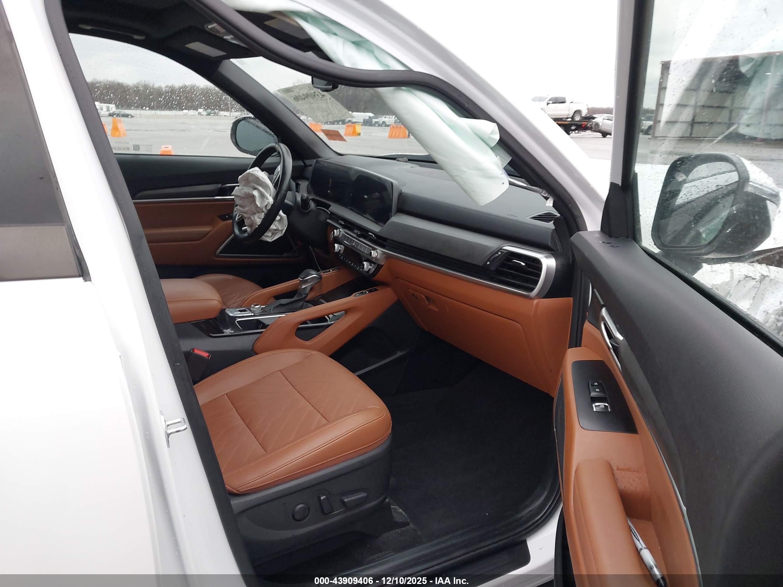 KIA TELLURIDE image 5