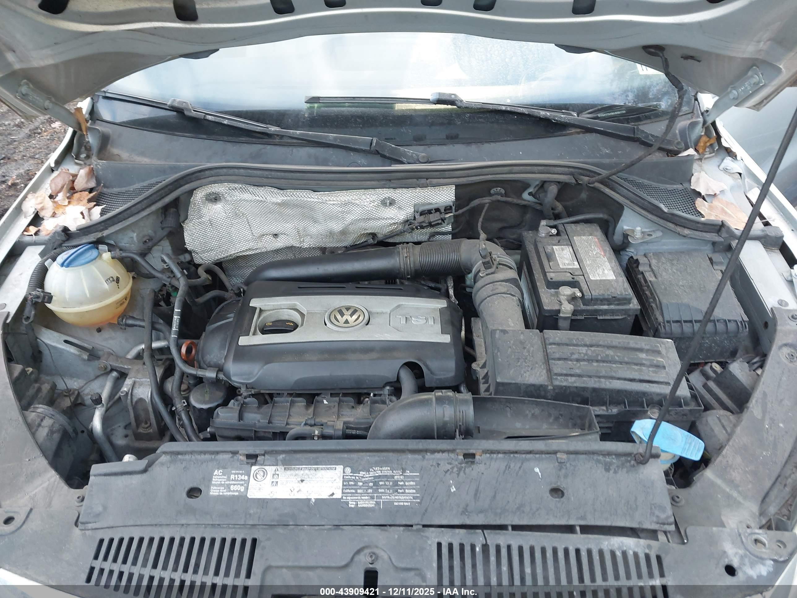 VOLKSWAGEN TIGUAN image 10