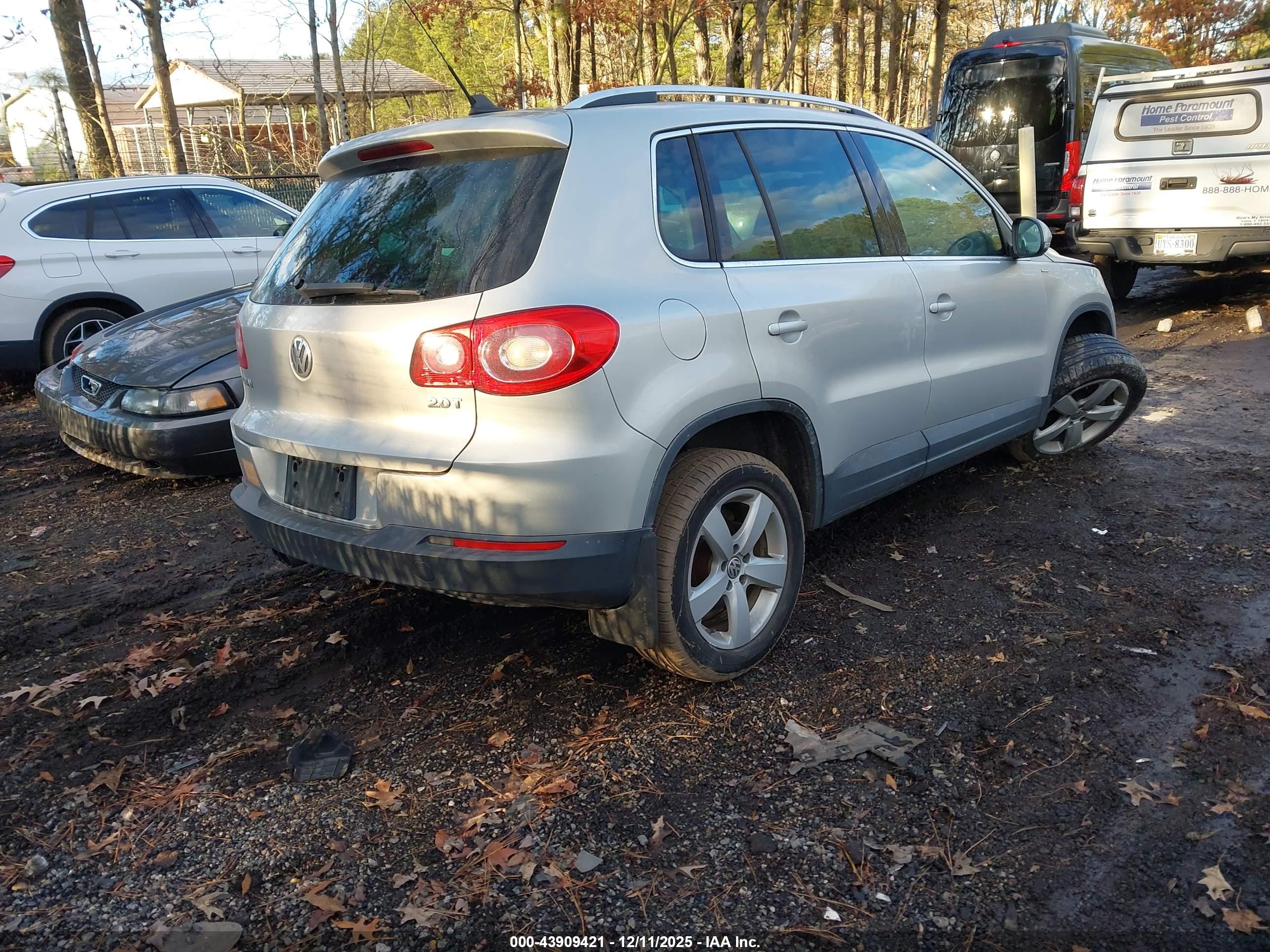 VOLKSWAGEN TIGUAN image 4