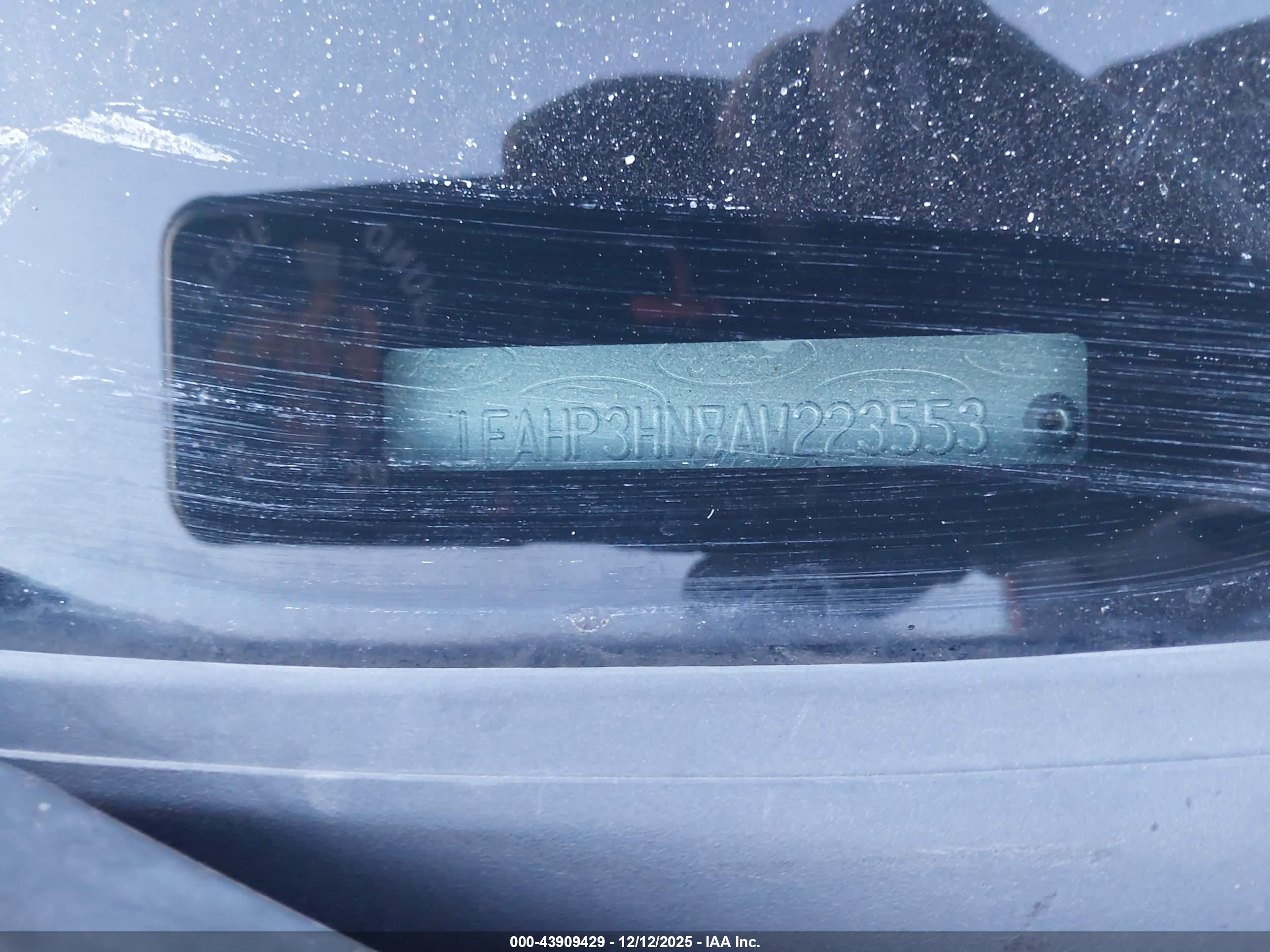 FORD FOCUS image 9