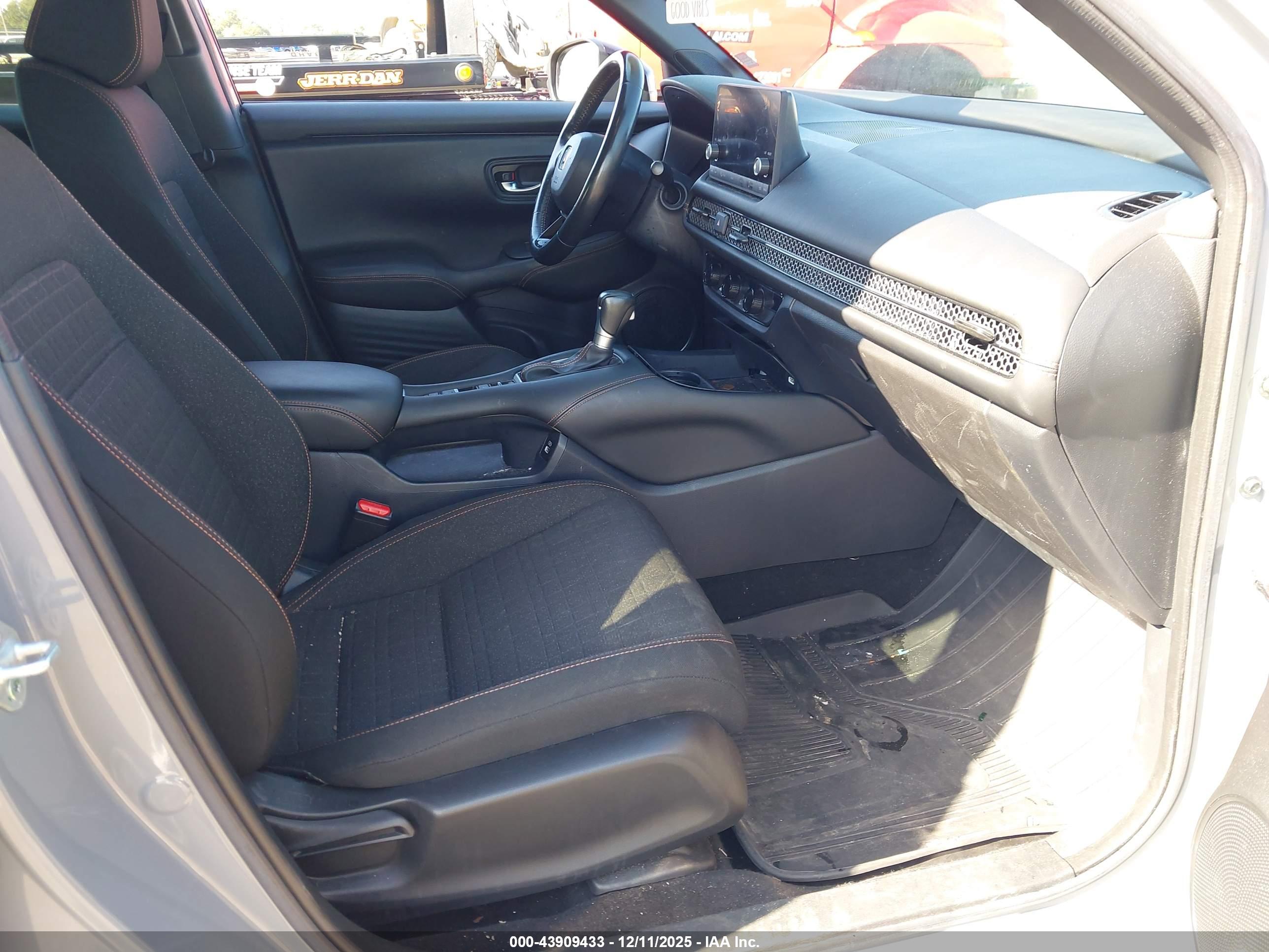 HONDA HR-V image 5