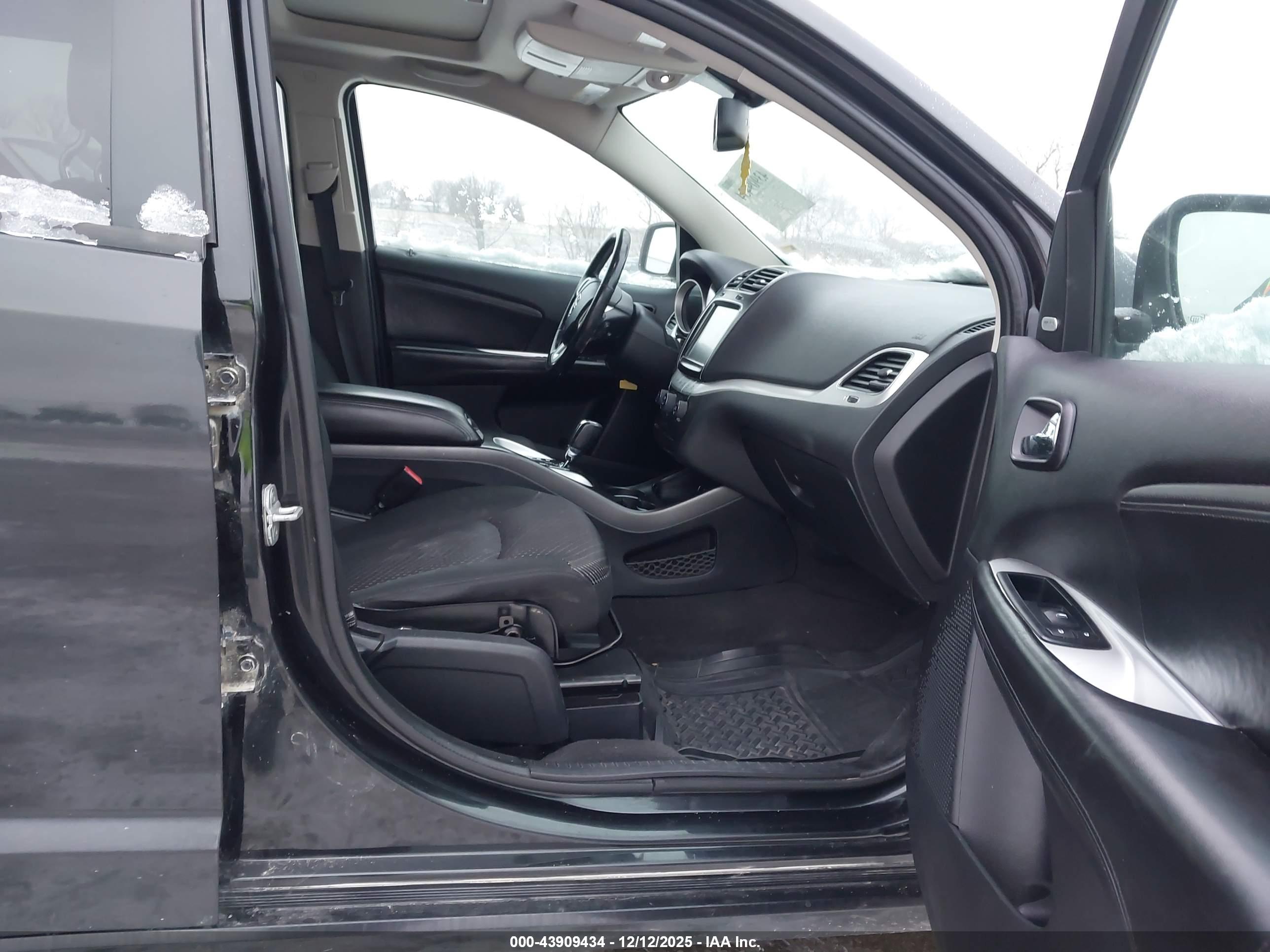 DODGE JOURNEY image 5