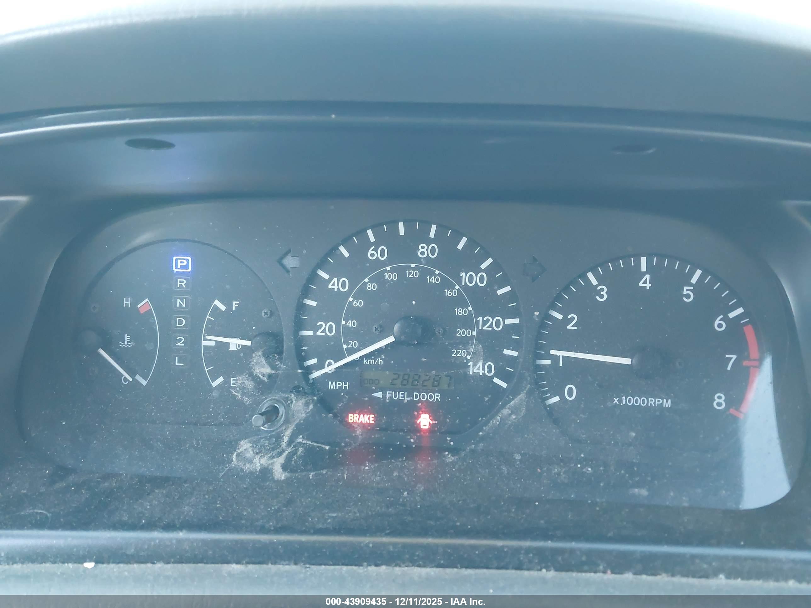 TOYOTA CAMRY image 7