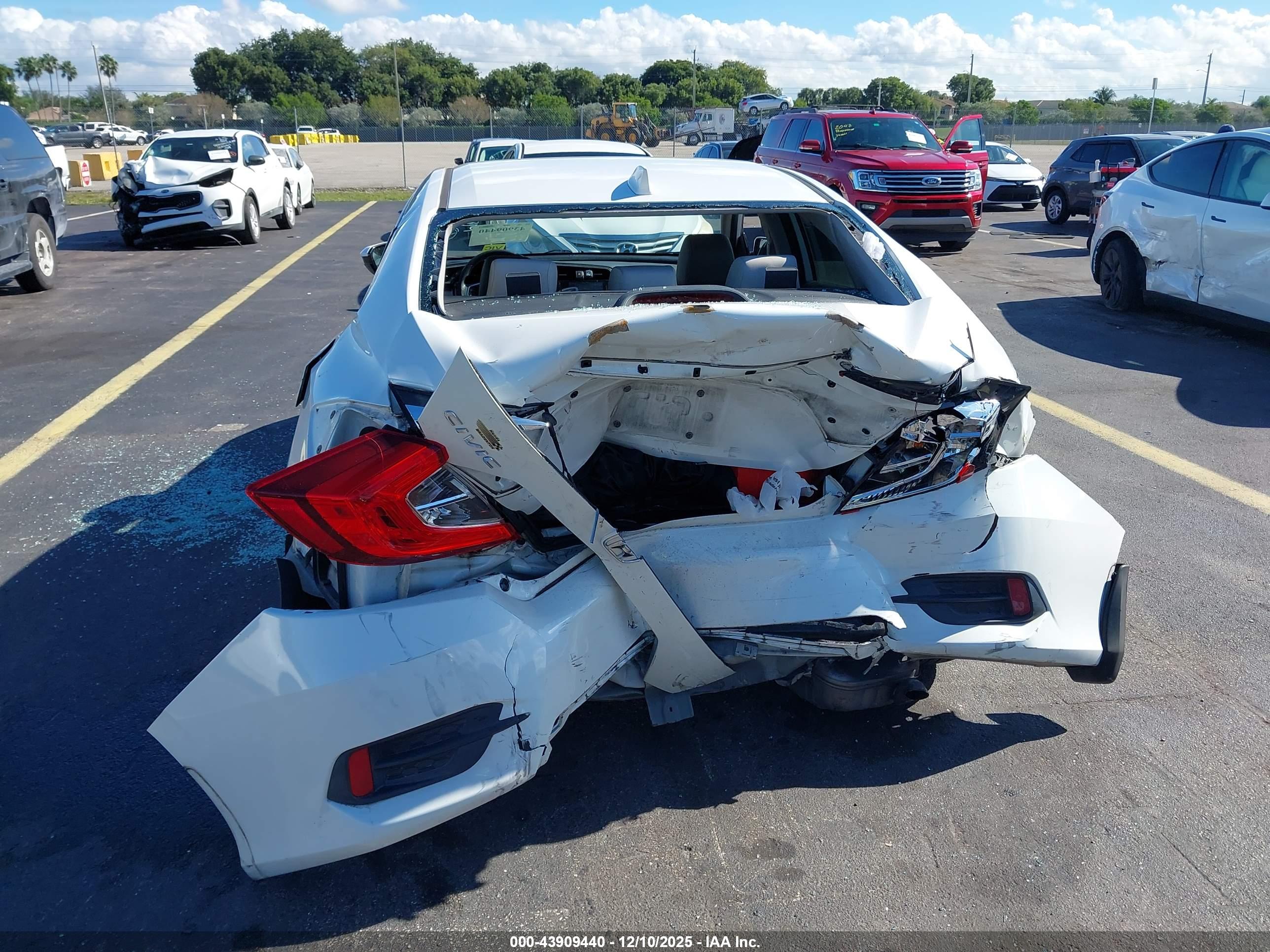 HONDA CIVIC image 6