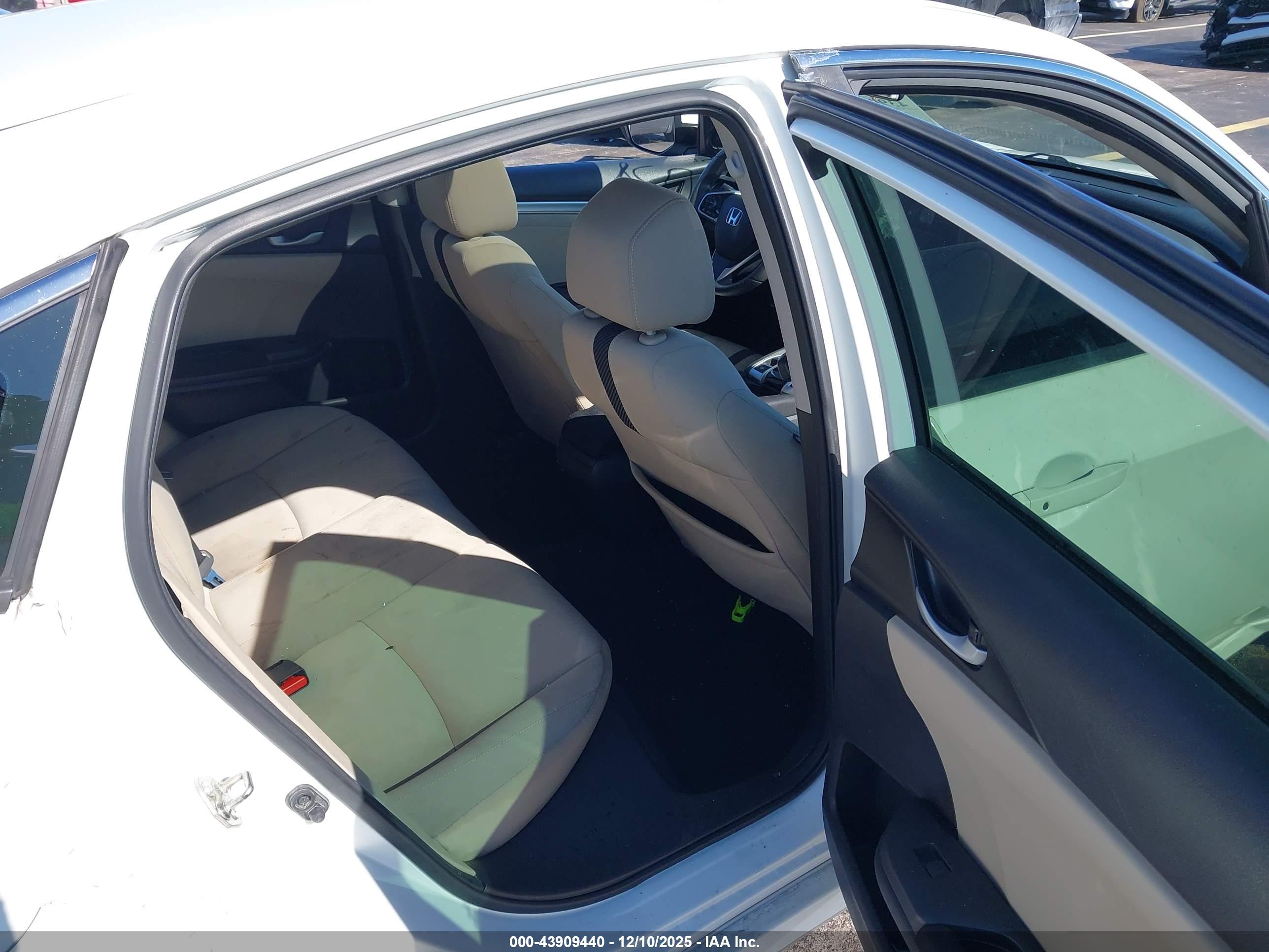 HONDA CIVIC image 8