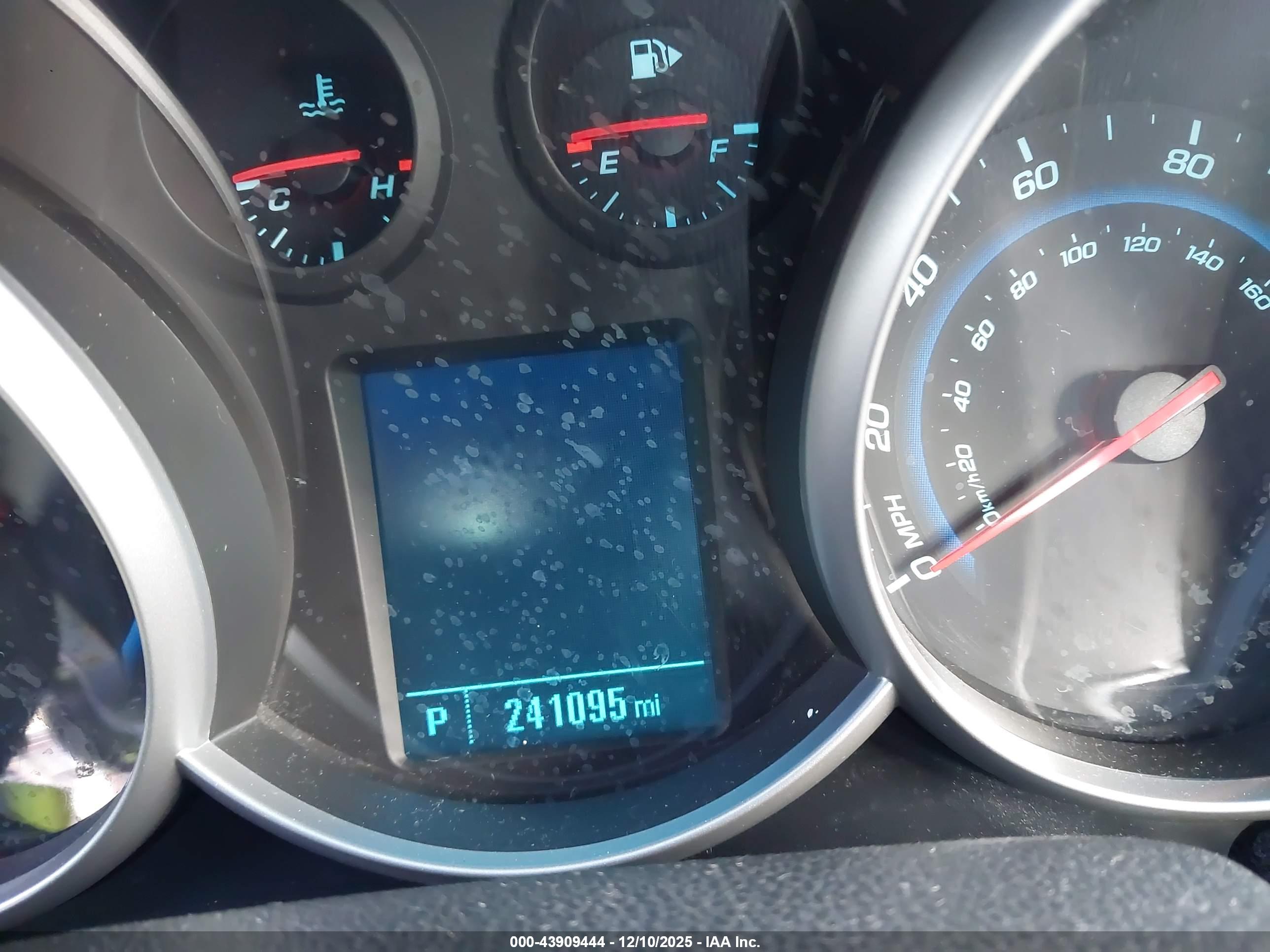 CHEVROLET CRUZE image 7