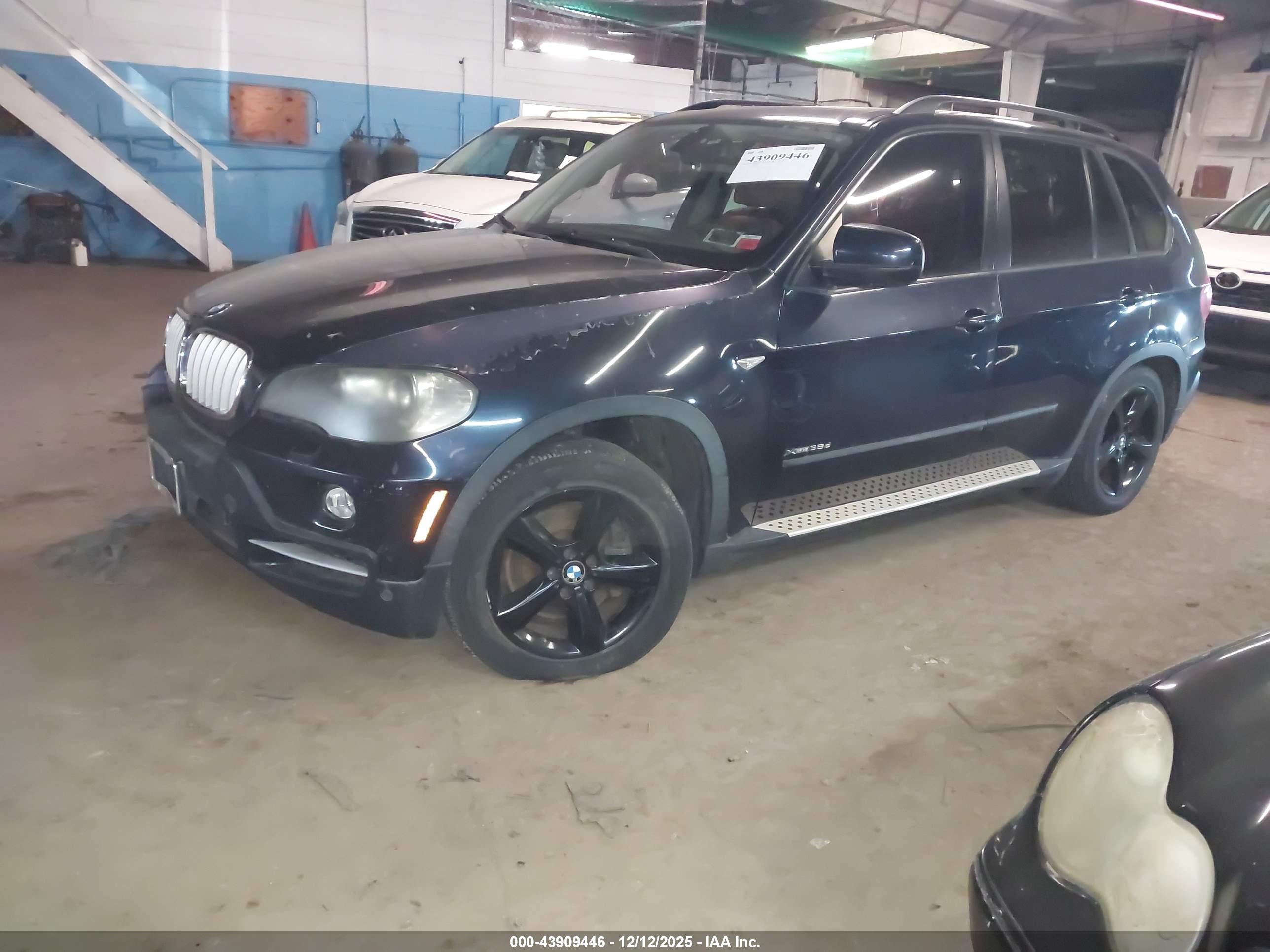 BMW X5 image 2