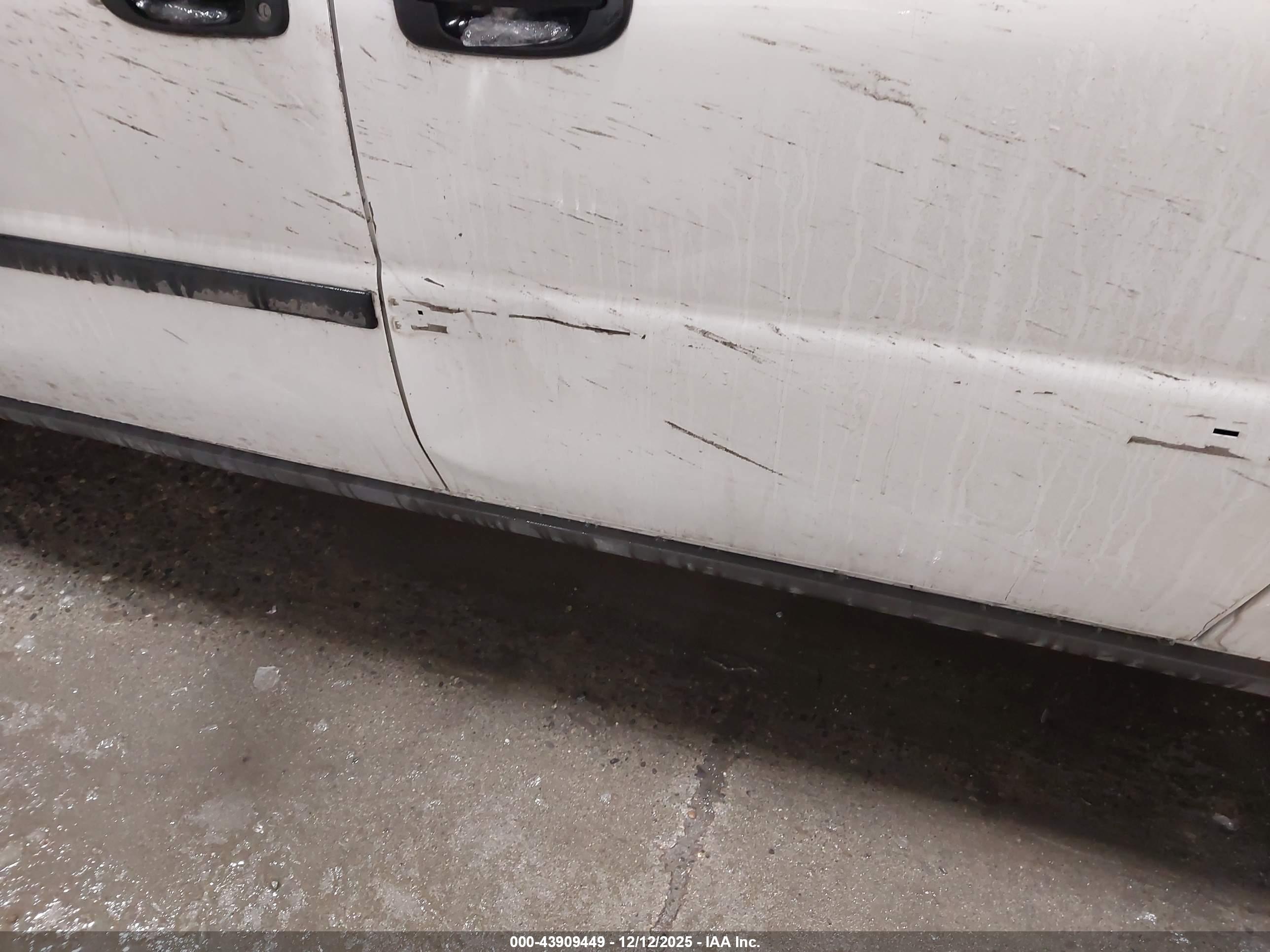 CHEVROLET UPLANDER image 6