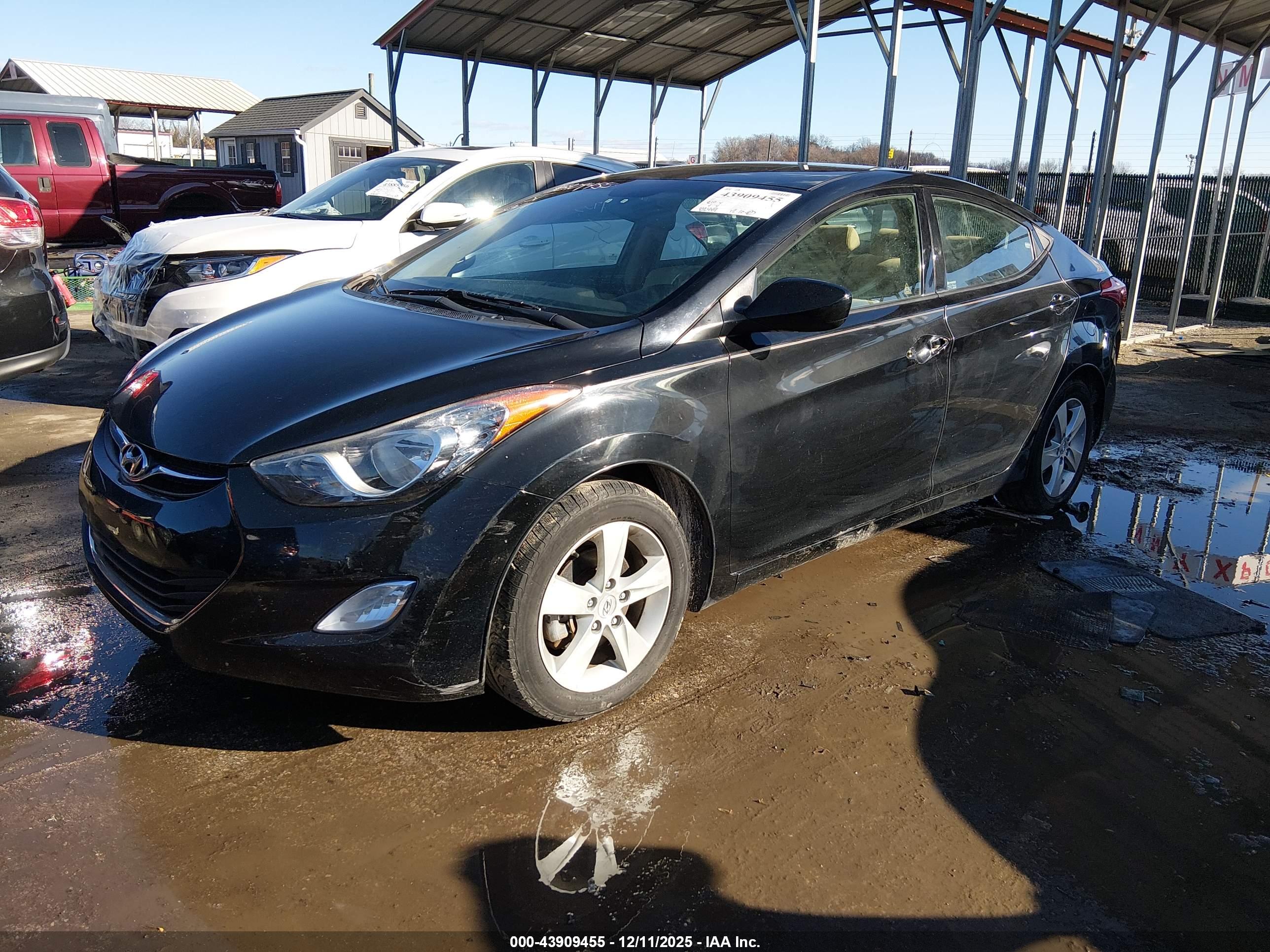 HYUNDAI ELANTRA image 2