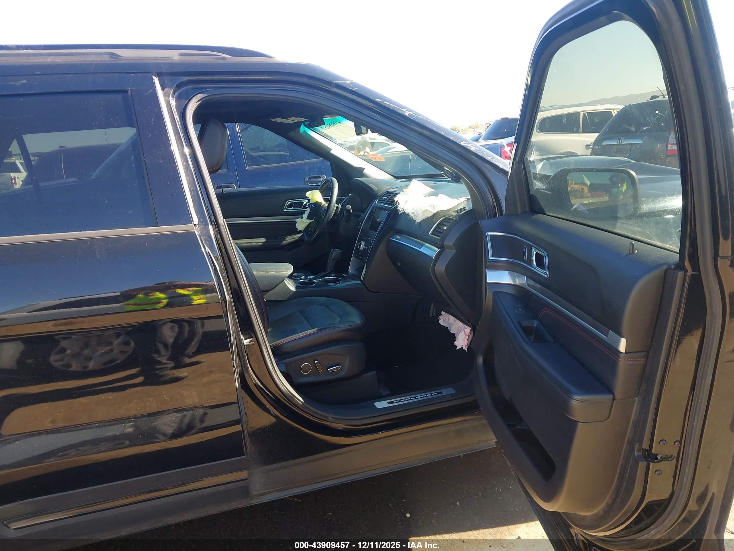 FORD EXPLORER image 5