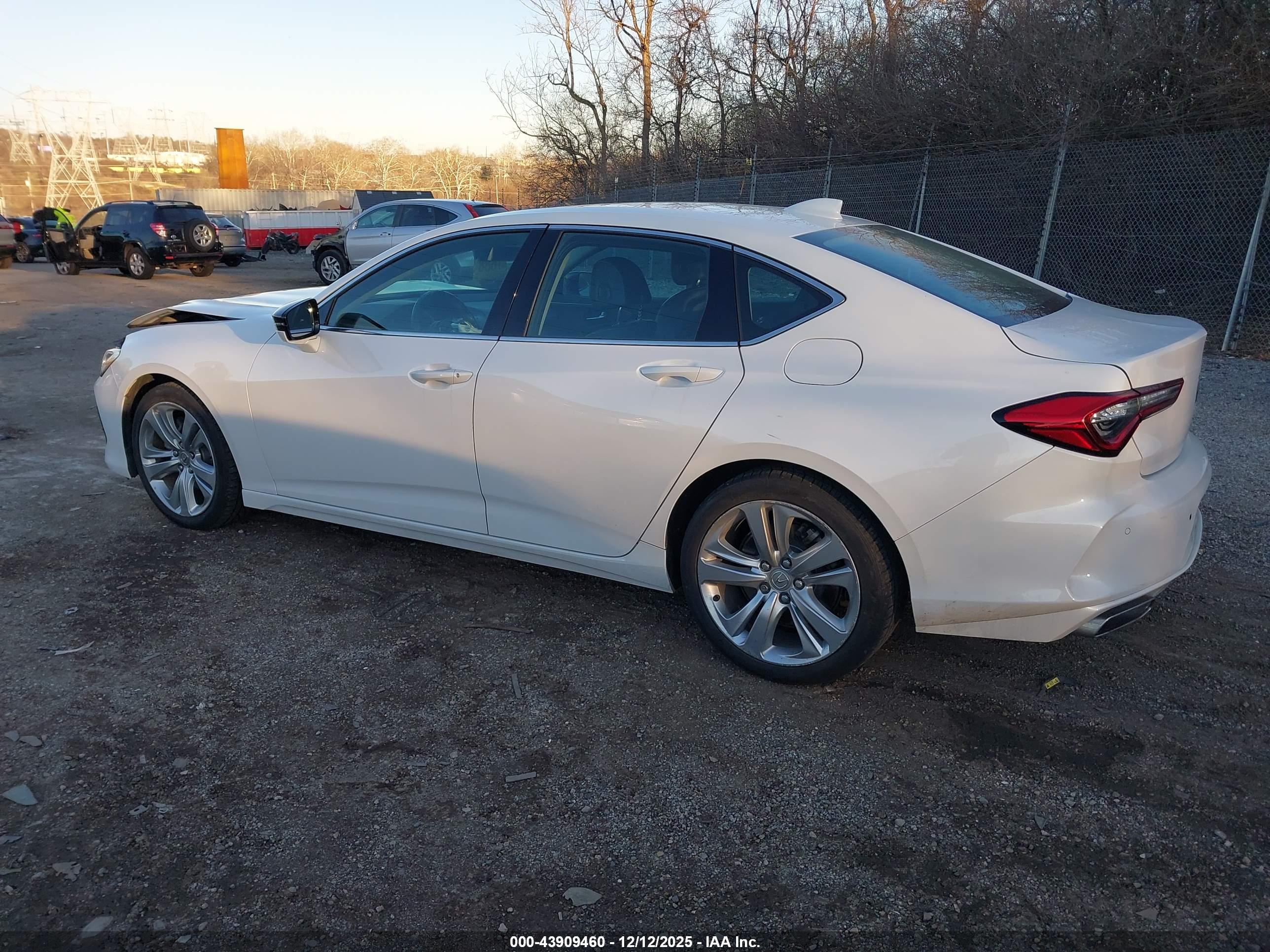 ACURA TLX image 3