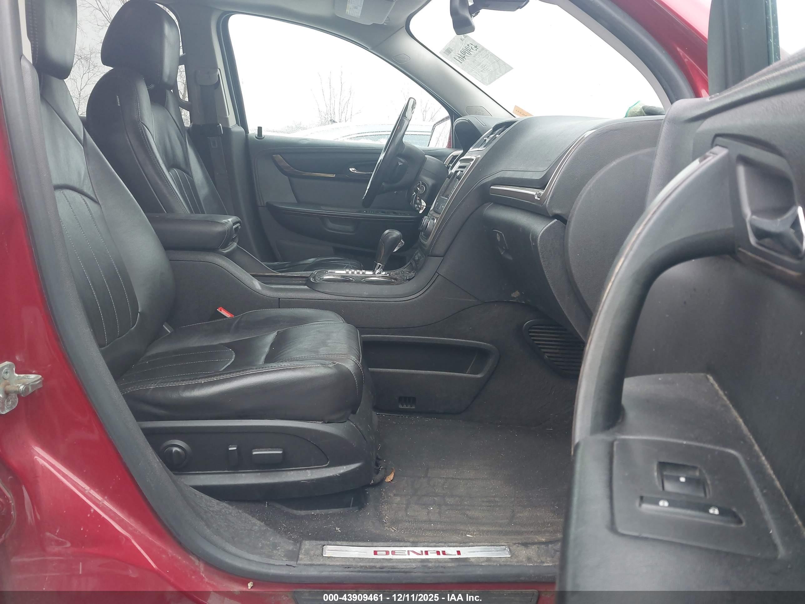 GMC ACADIA image 5