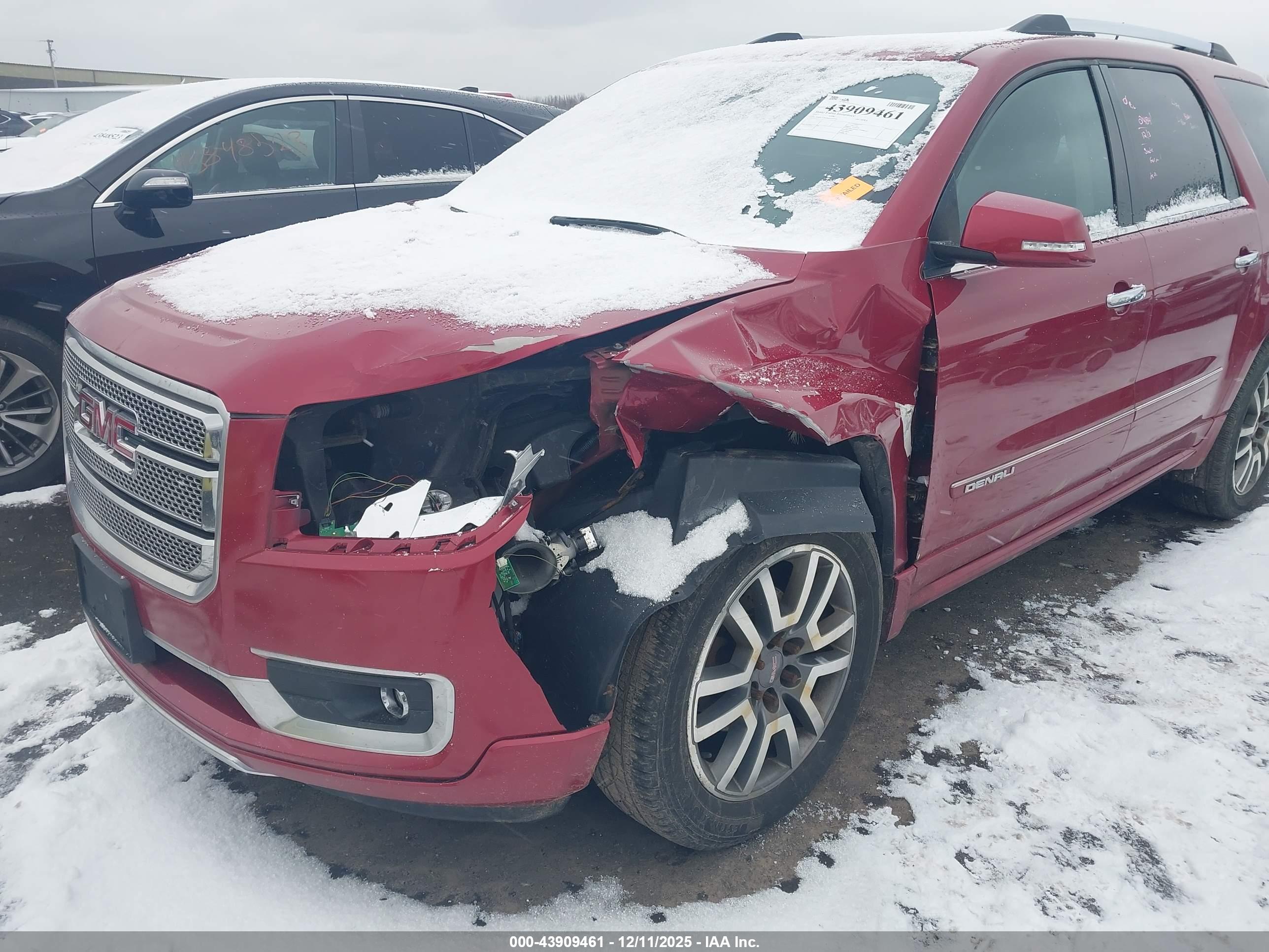 GMC ACADIA image 6