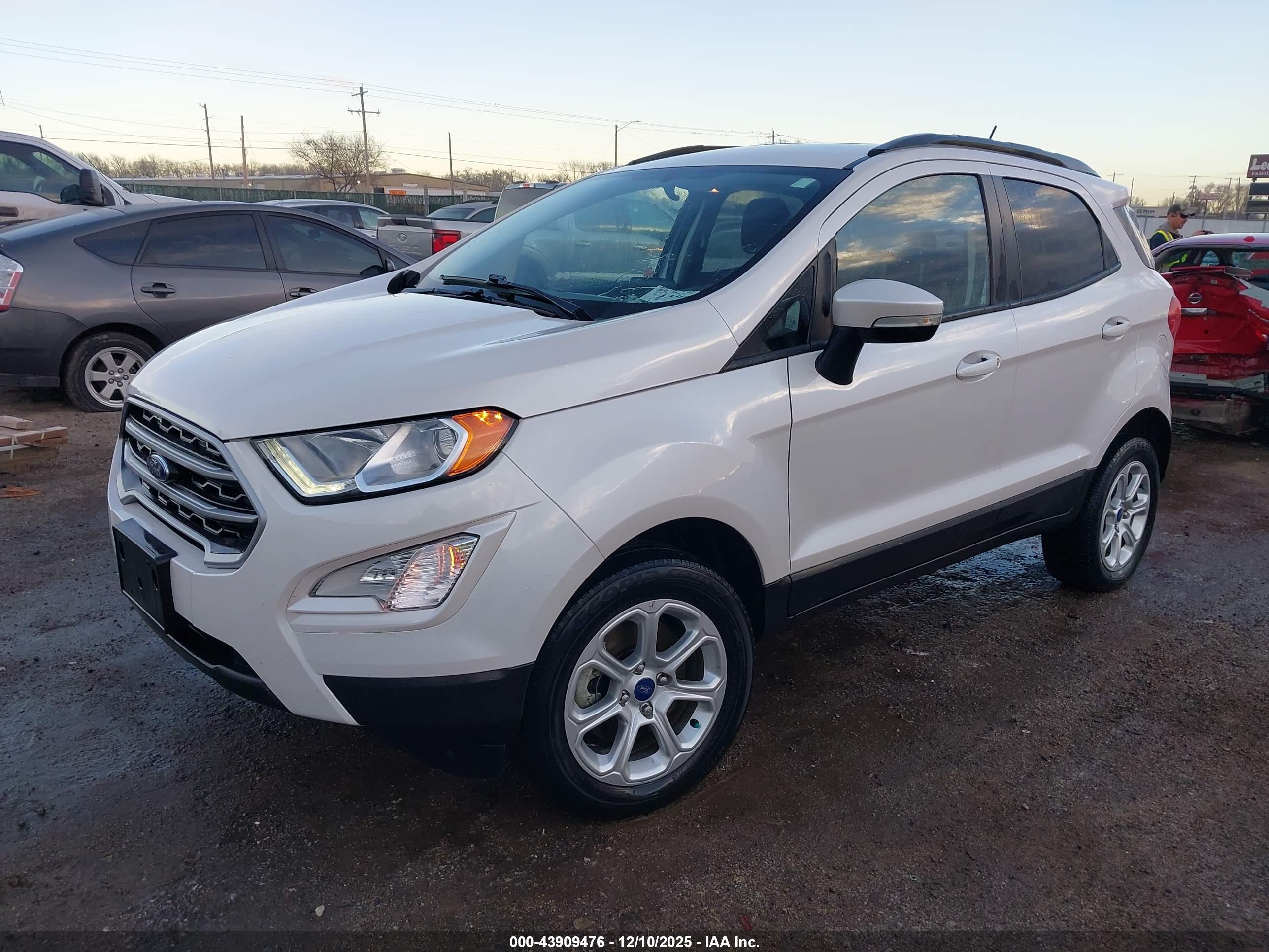 FORD ECOSPORT image 2