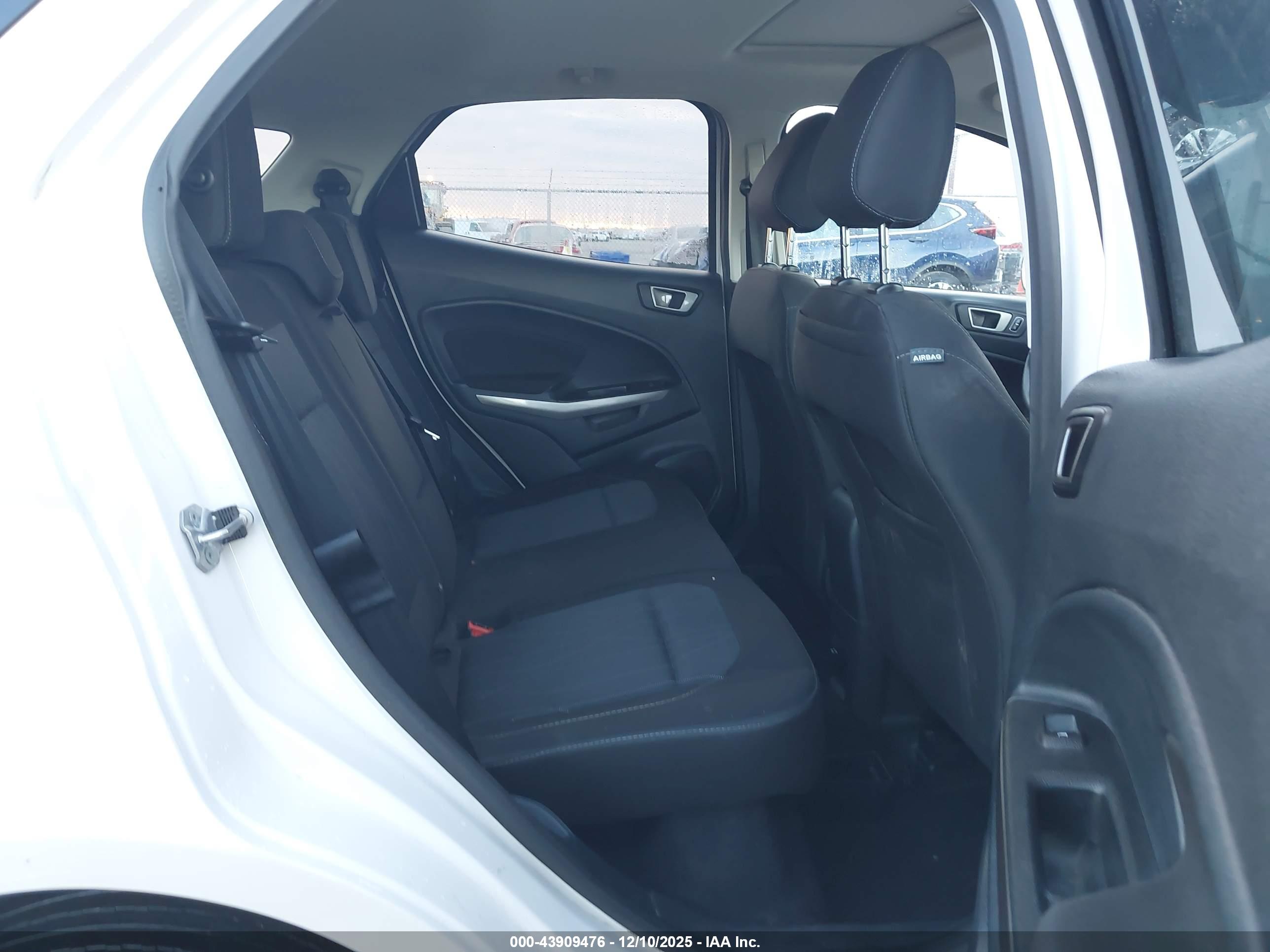 FORD ECOSPORT image 8