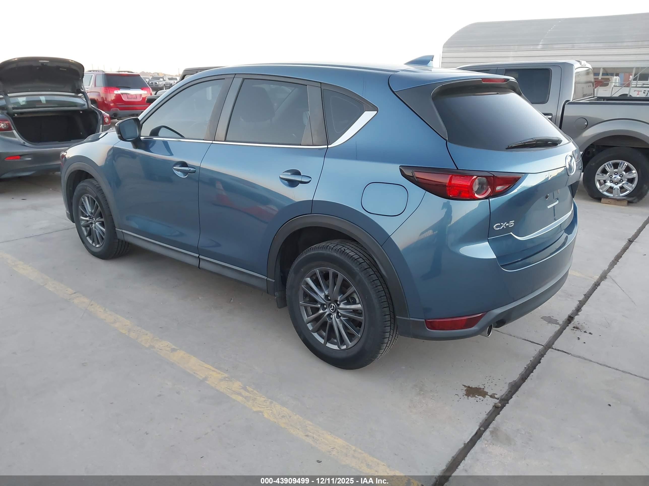 MAZDA CX-5 image 3