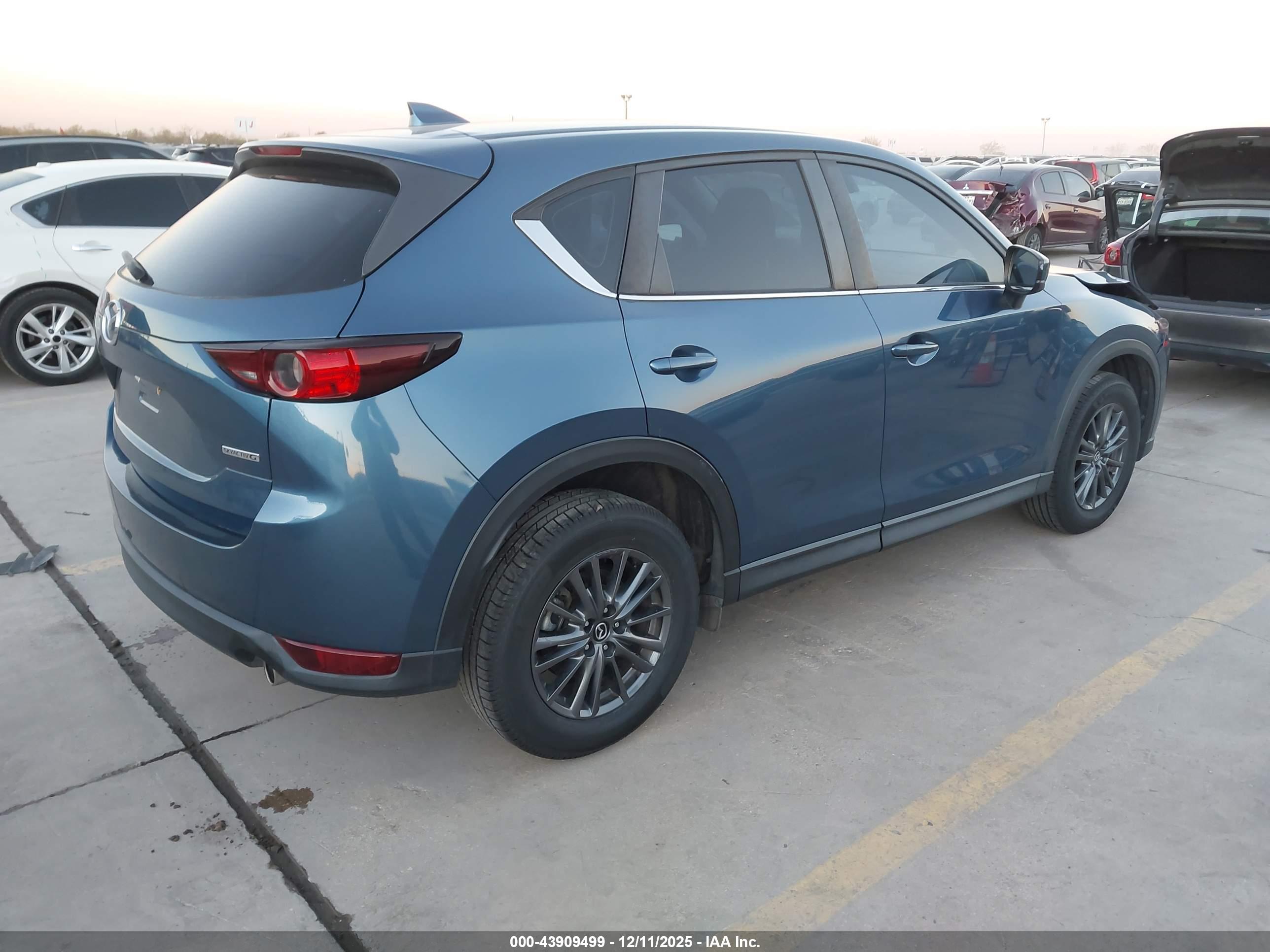 MAZDA CX-5 image 4