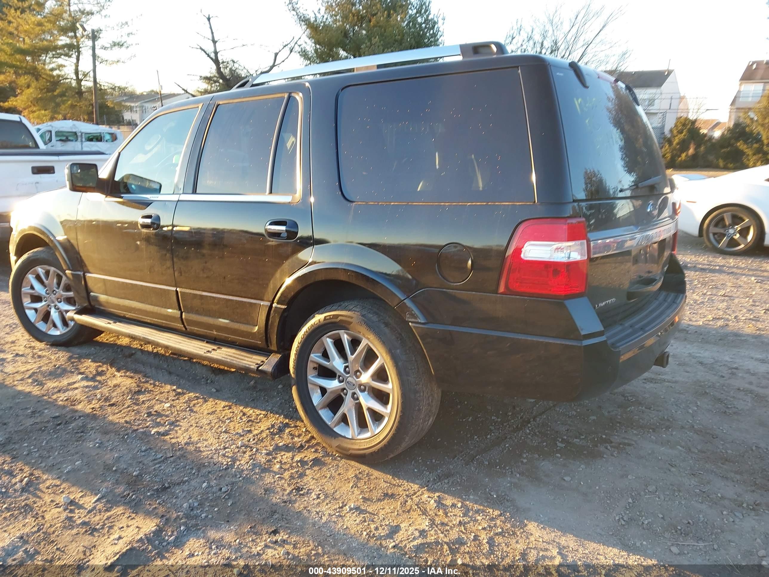 FORD EXPEDITION image 3