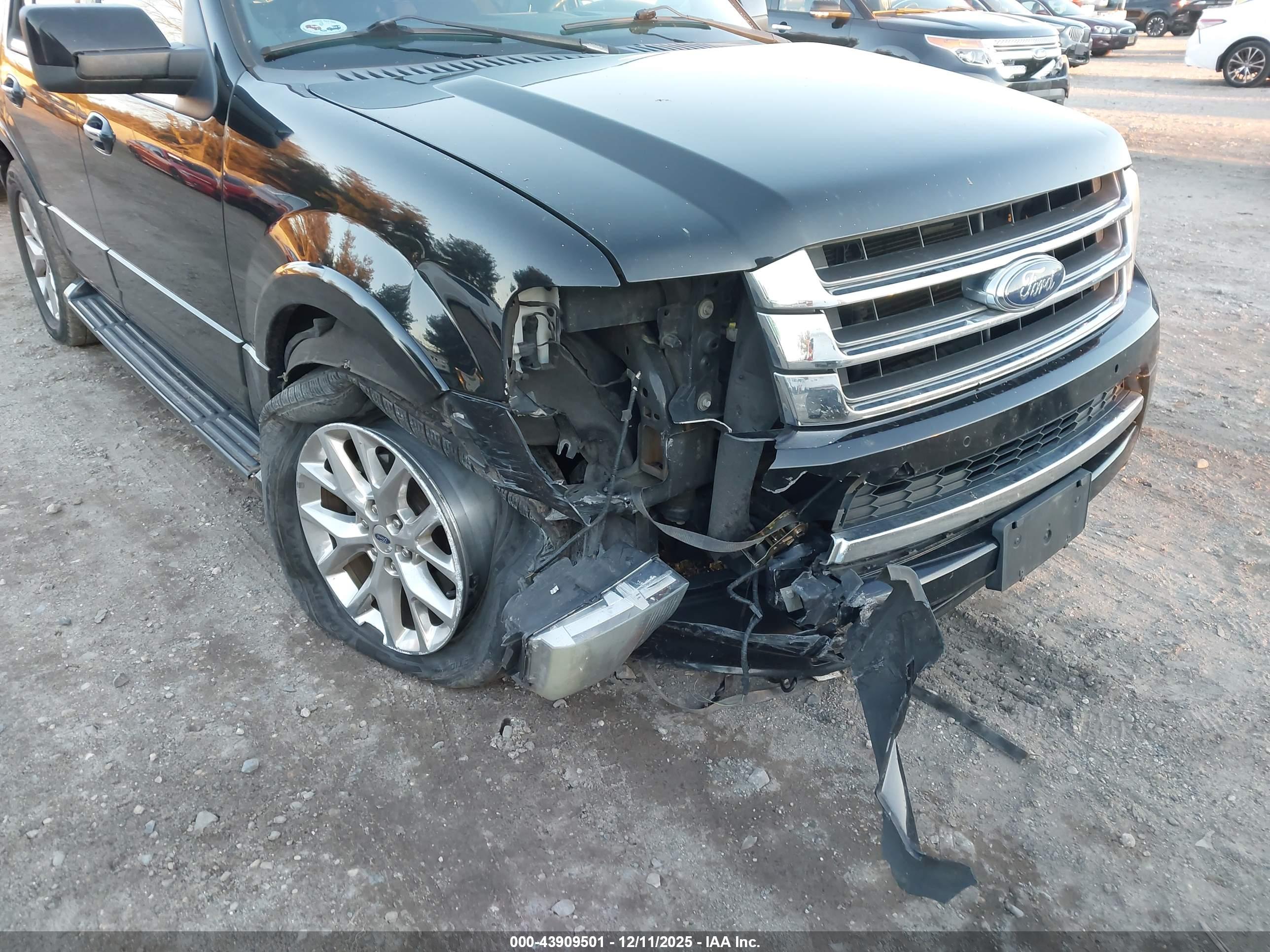 FORD EXPEDITION image 6